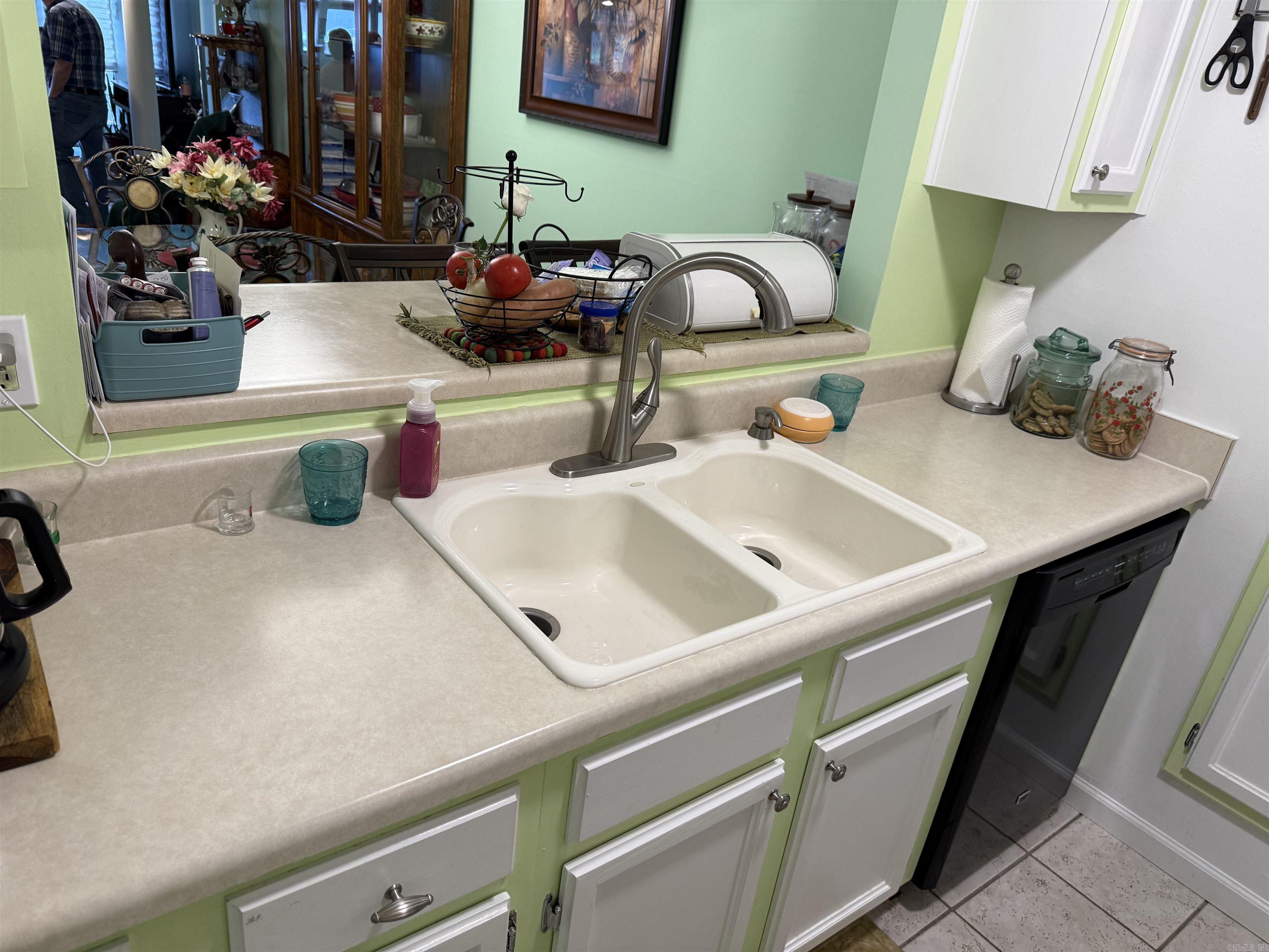 LAKEWOOD HILLS CONDO - Residential