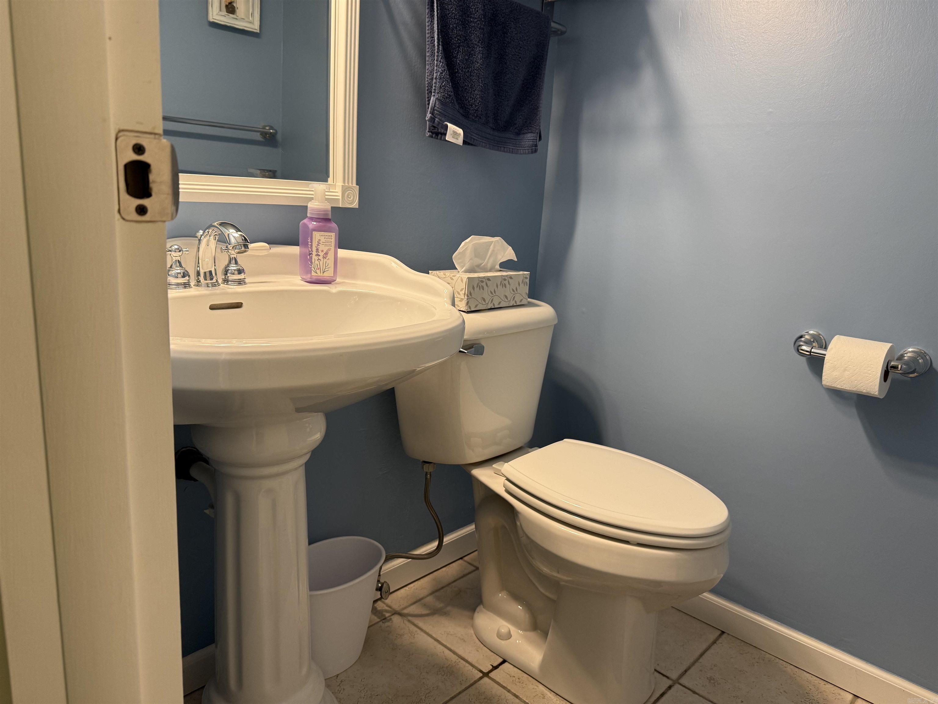 LAKEWOOD HILLS CONDO - Residential
