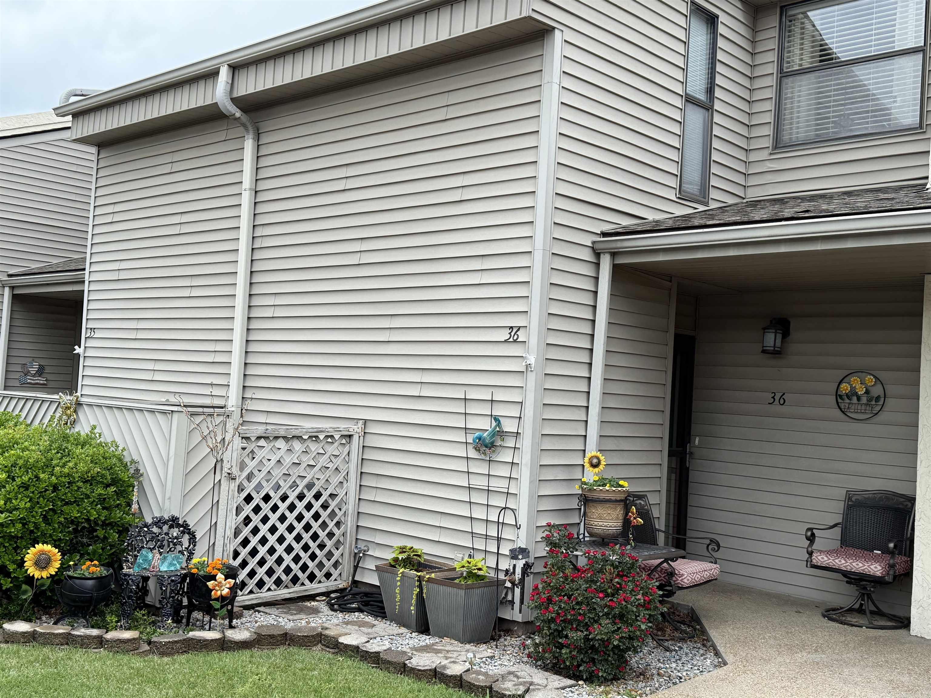 LAKEWOOD HILLS CONDO - Residential