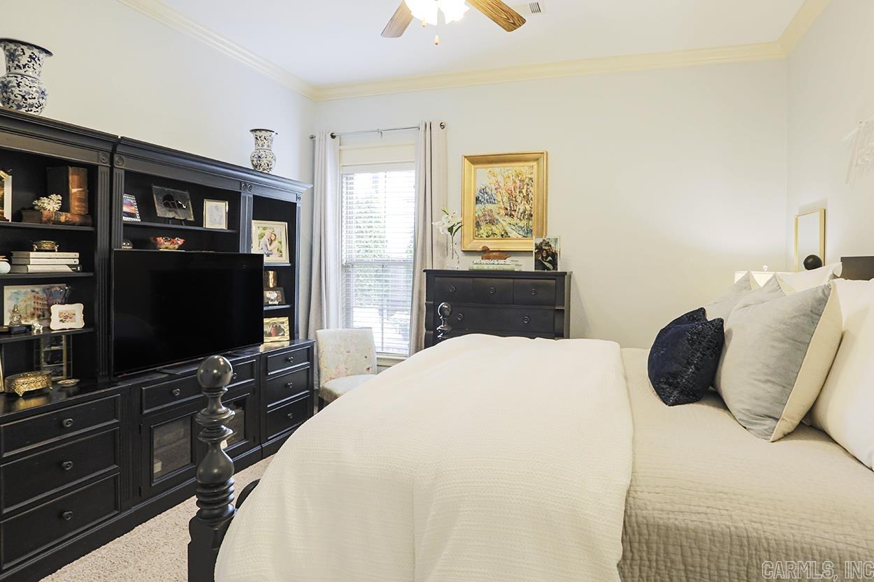 GLEN ABBEY COURT - Residential