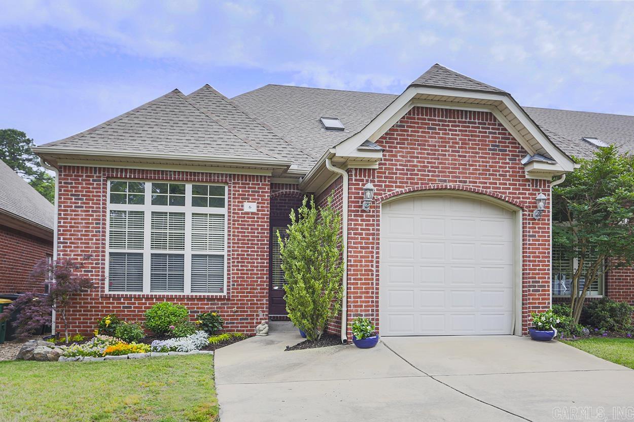 GLEN ABBEY COURT - Residential