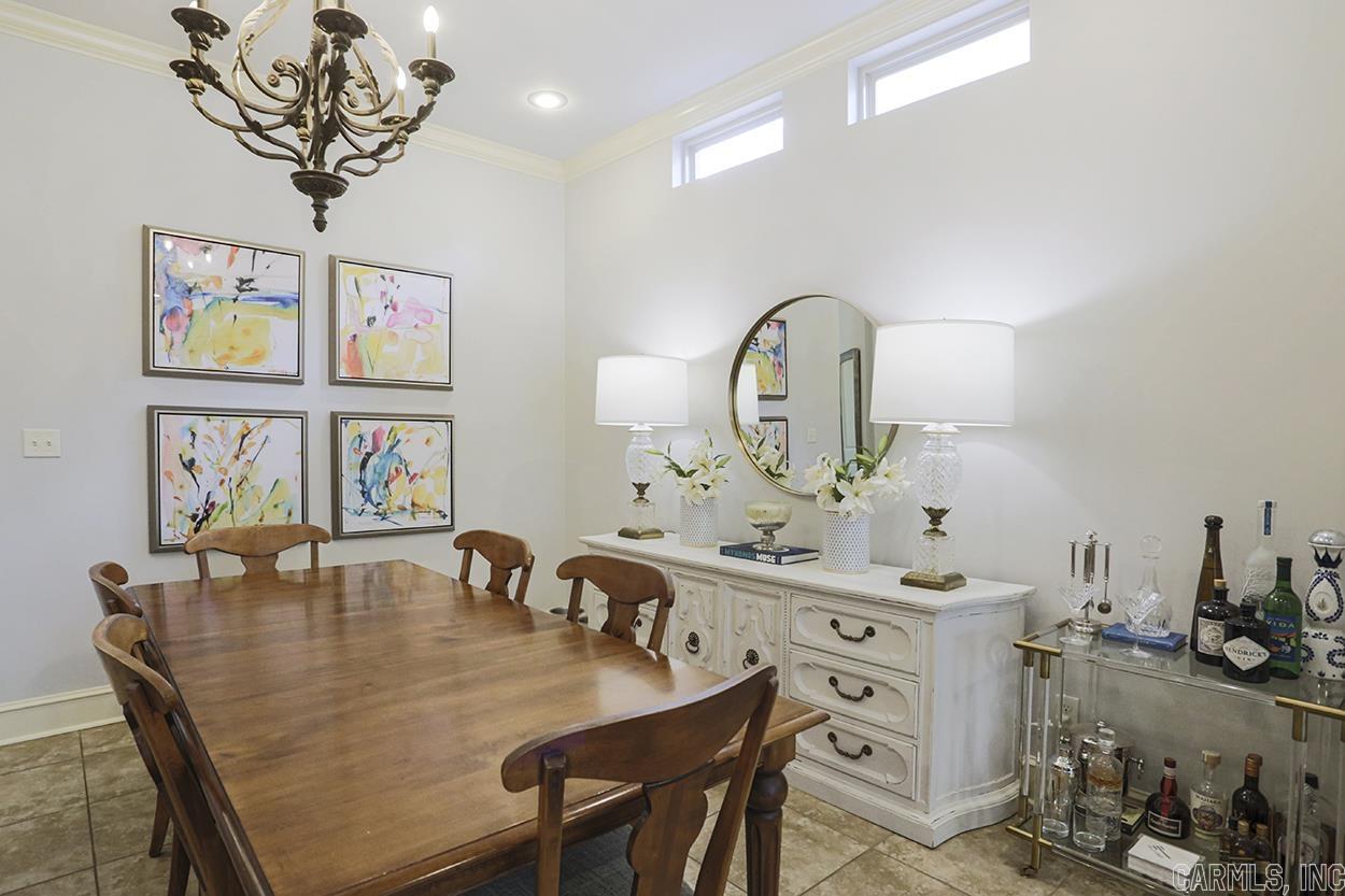 GLEN ABBEY COURT - Residential