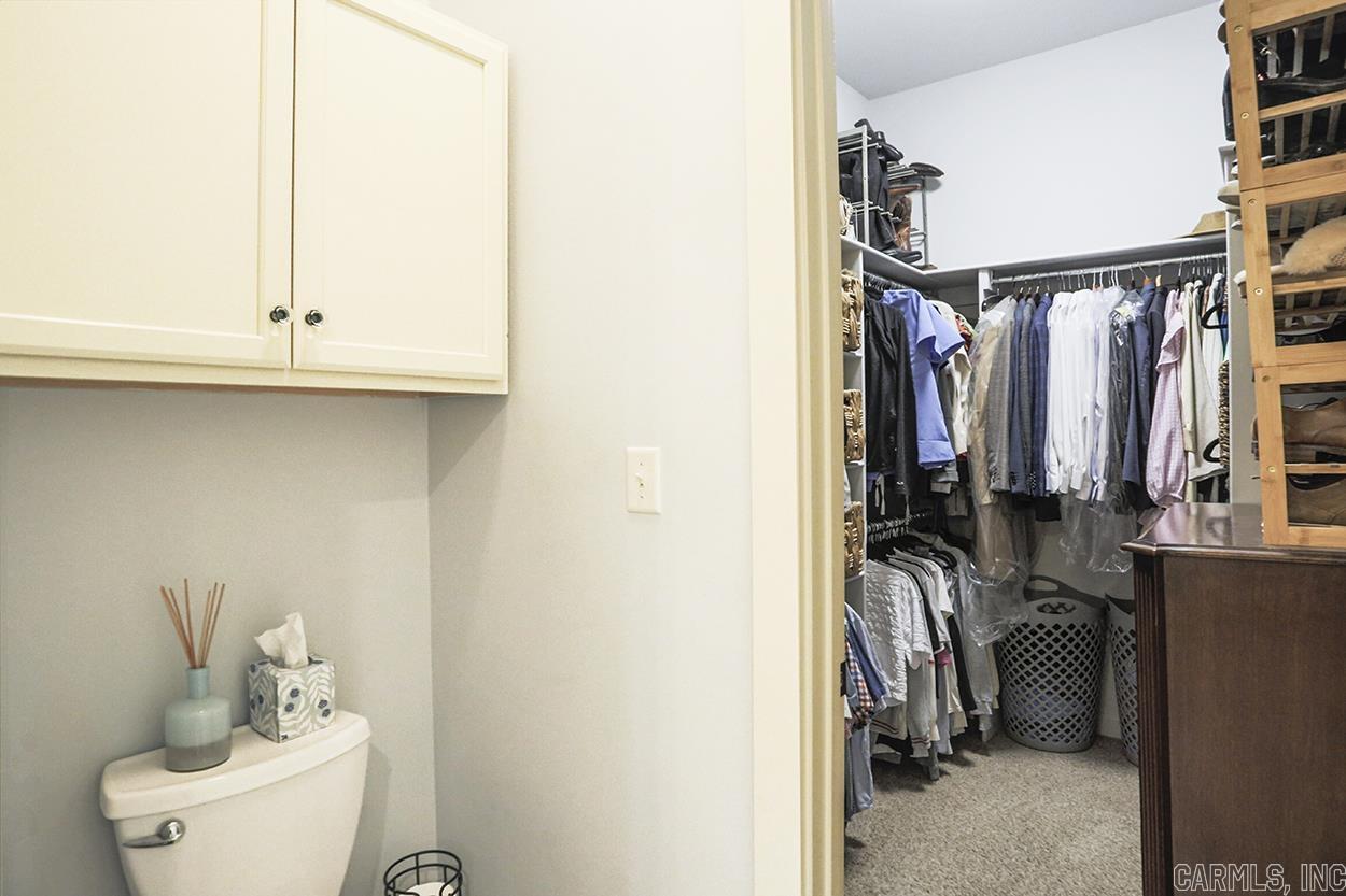 GLEN ABBEY COURT - Residential