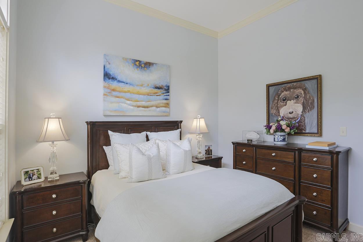 GLEN ABBEY COURT - Residential