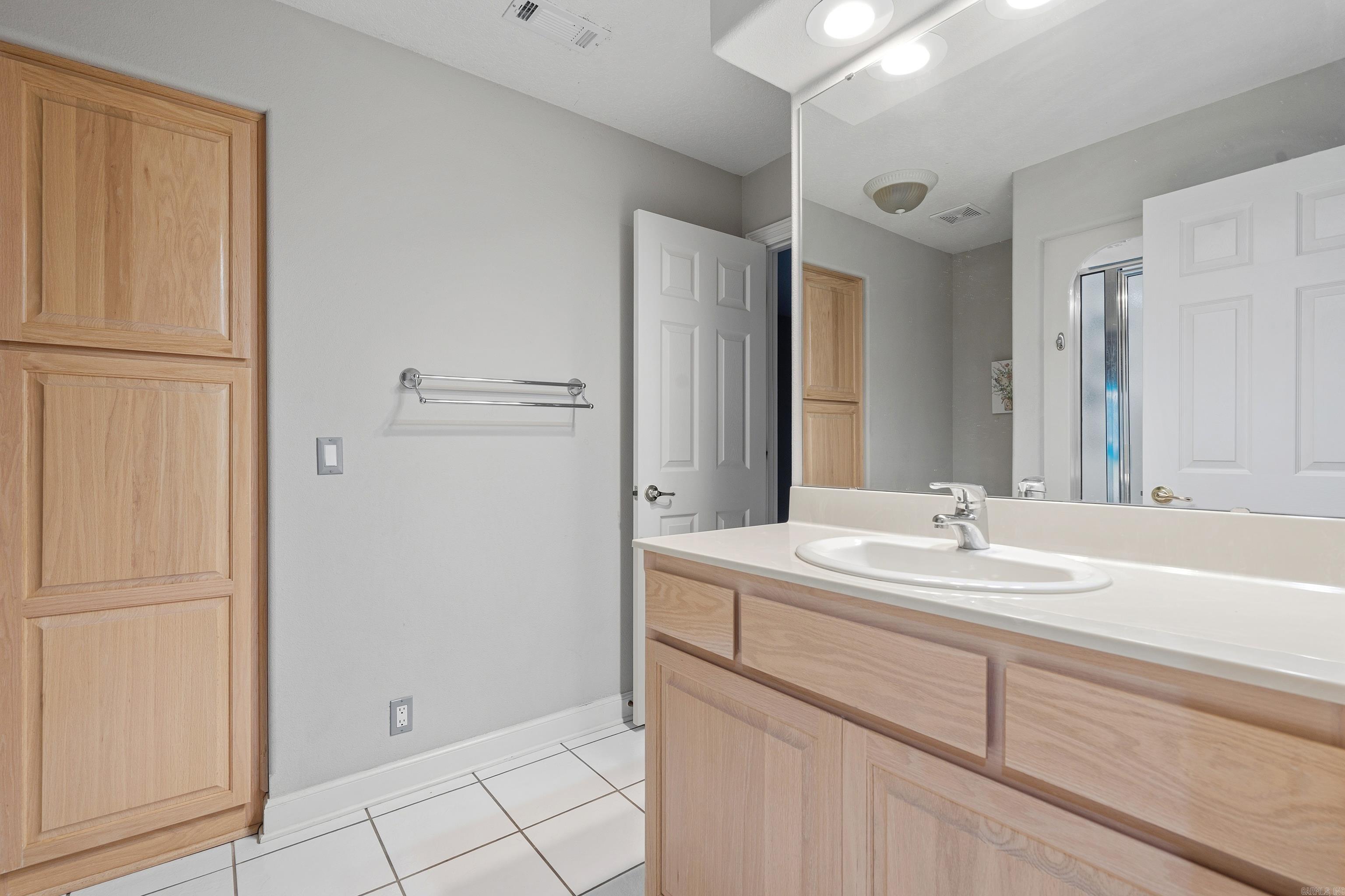 Isabella - Residential