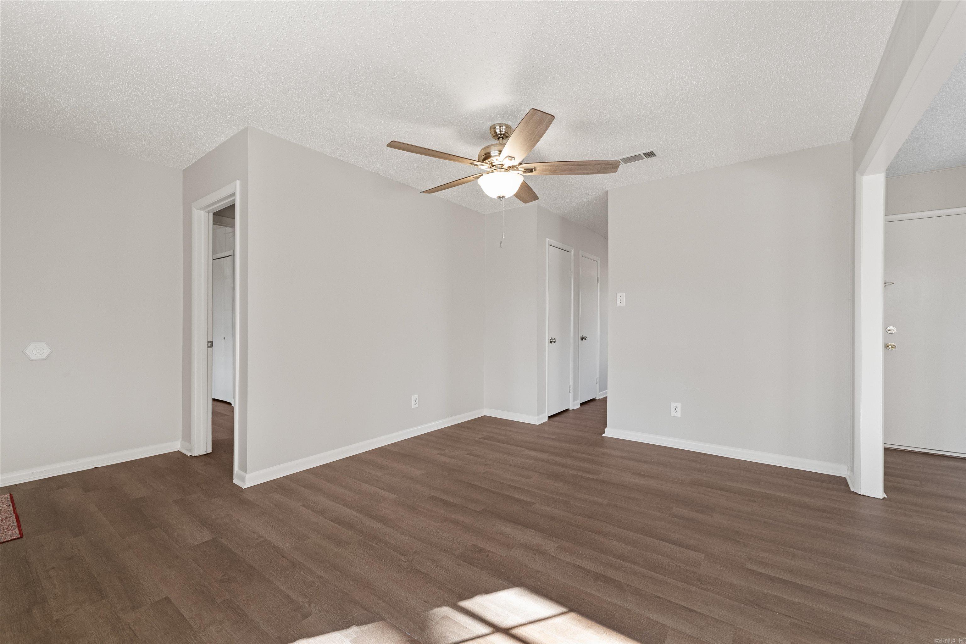 NORTH HILLS MANOR - Residential