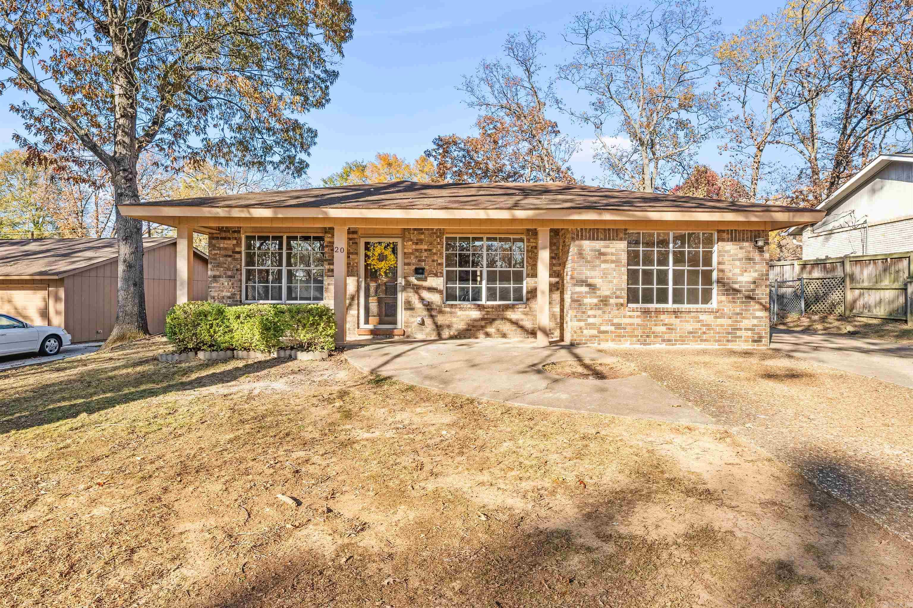 NORTH HILLS MANOR - Residential