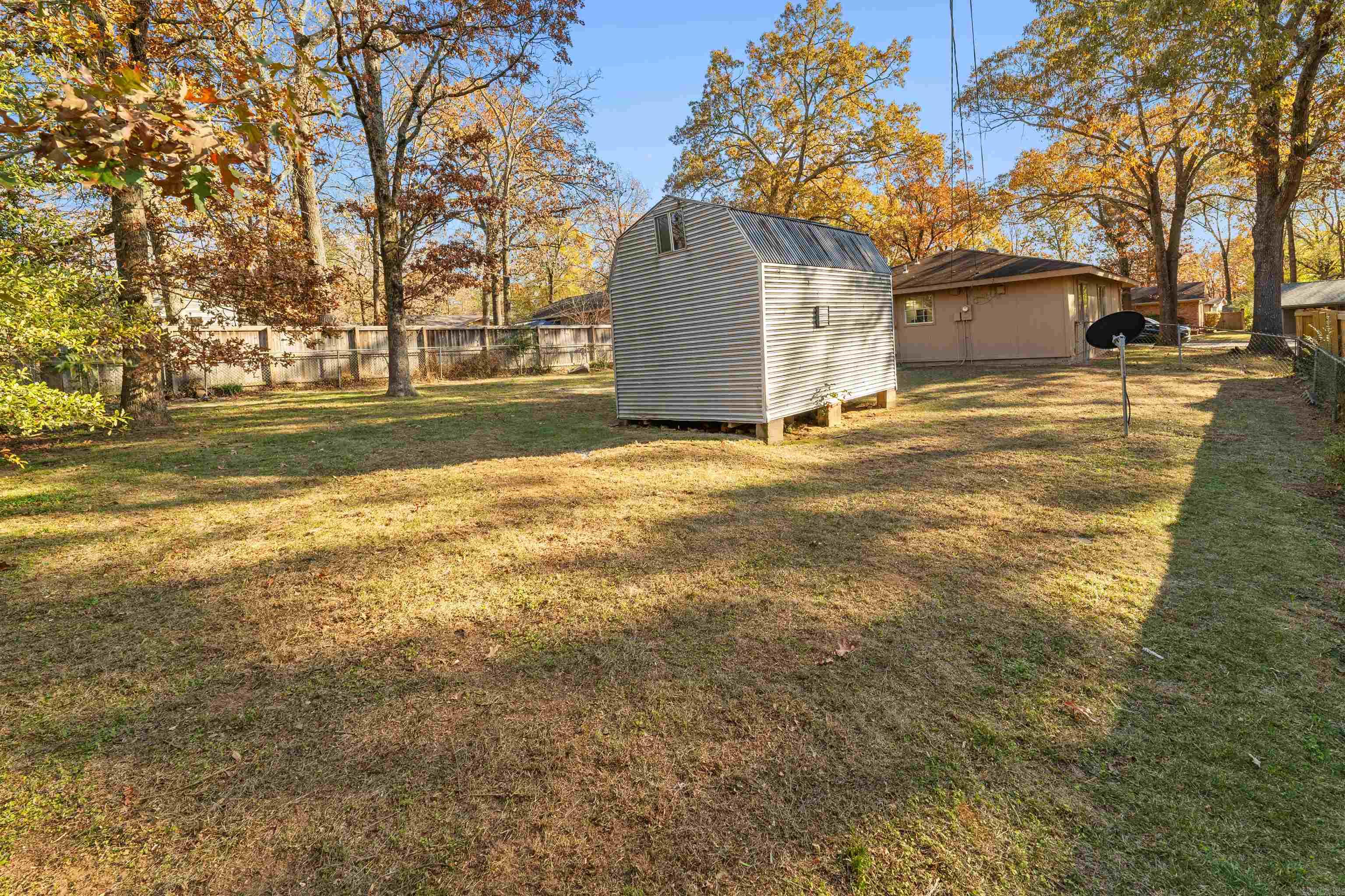 NORTH HILLS MANOR - Residential