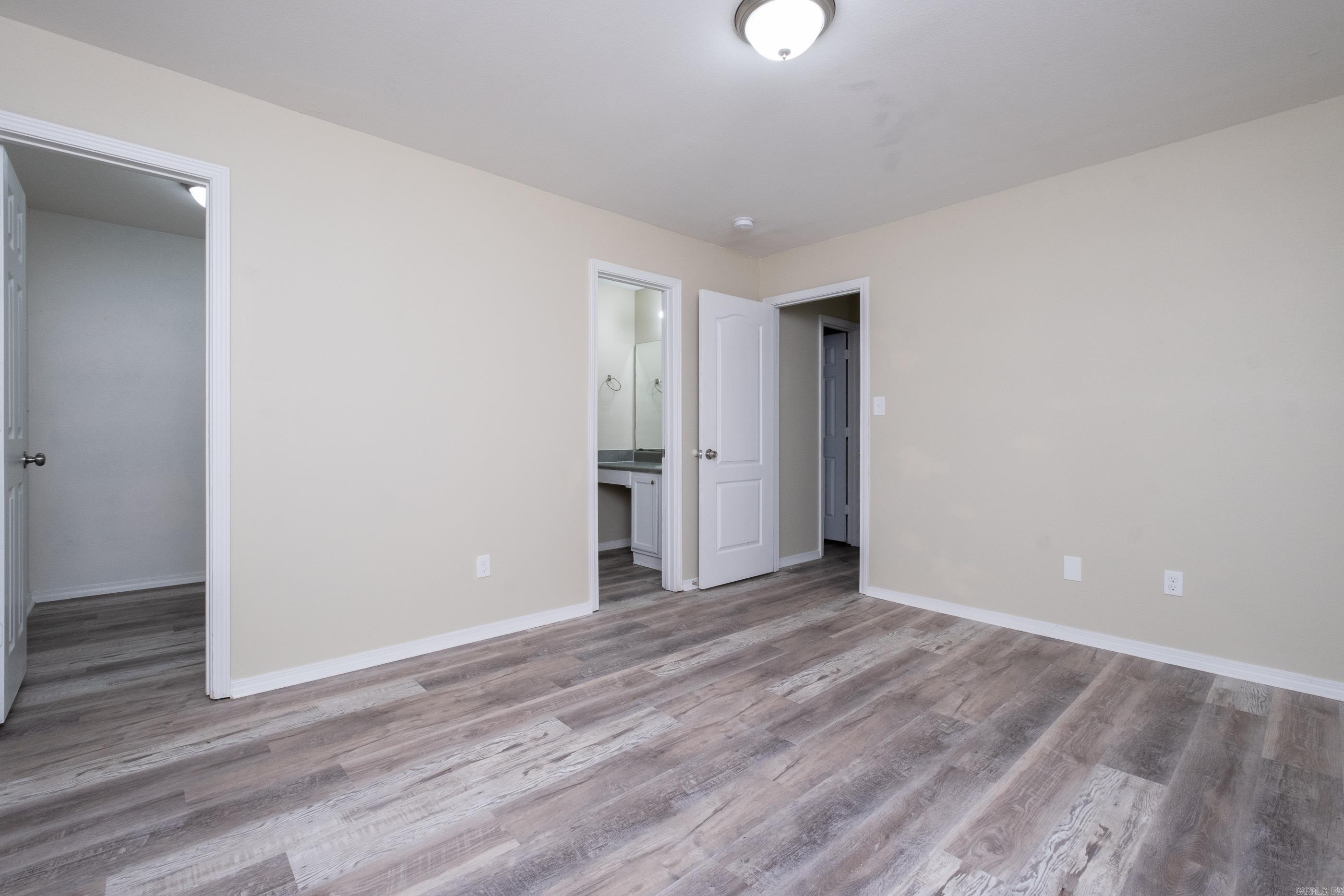 KAHN & HOLDERS ADDN - Residential