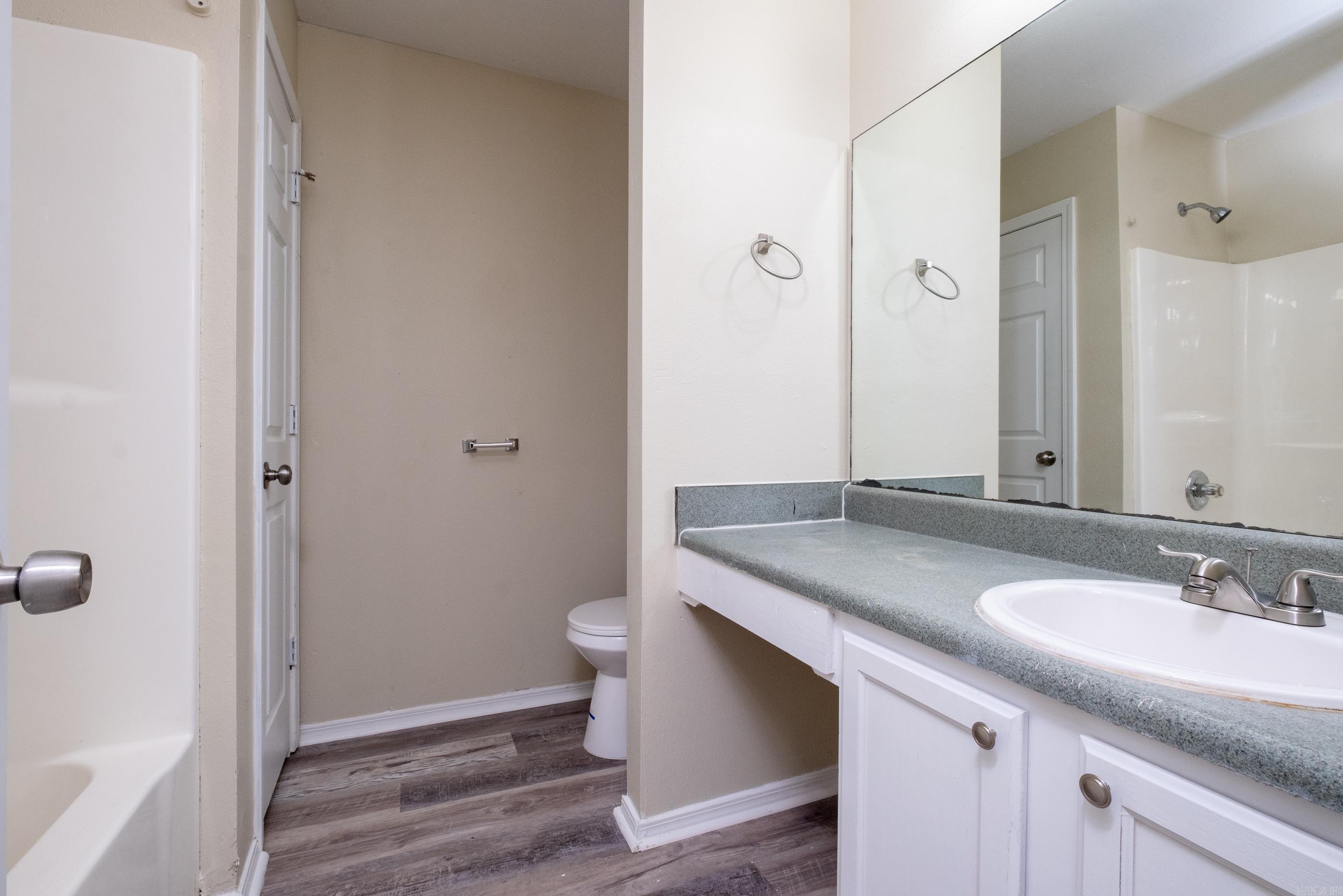 KAHN & HOLDERS ADDN - Residential