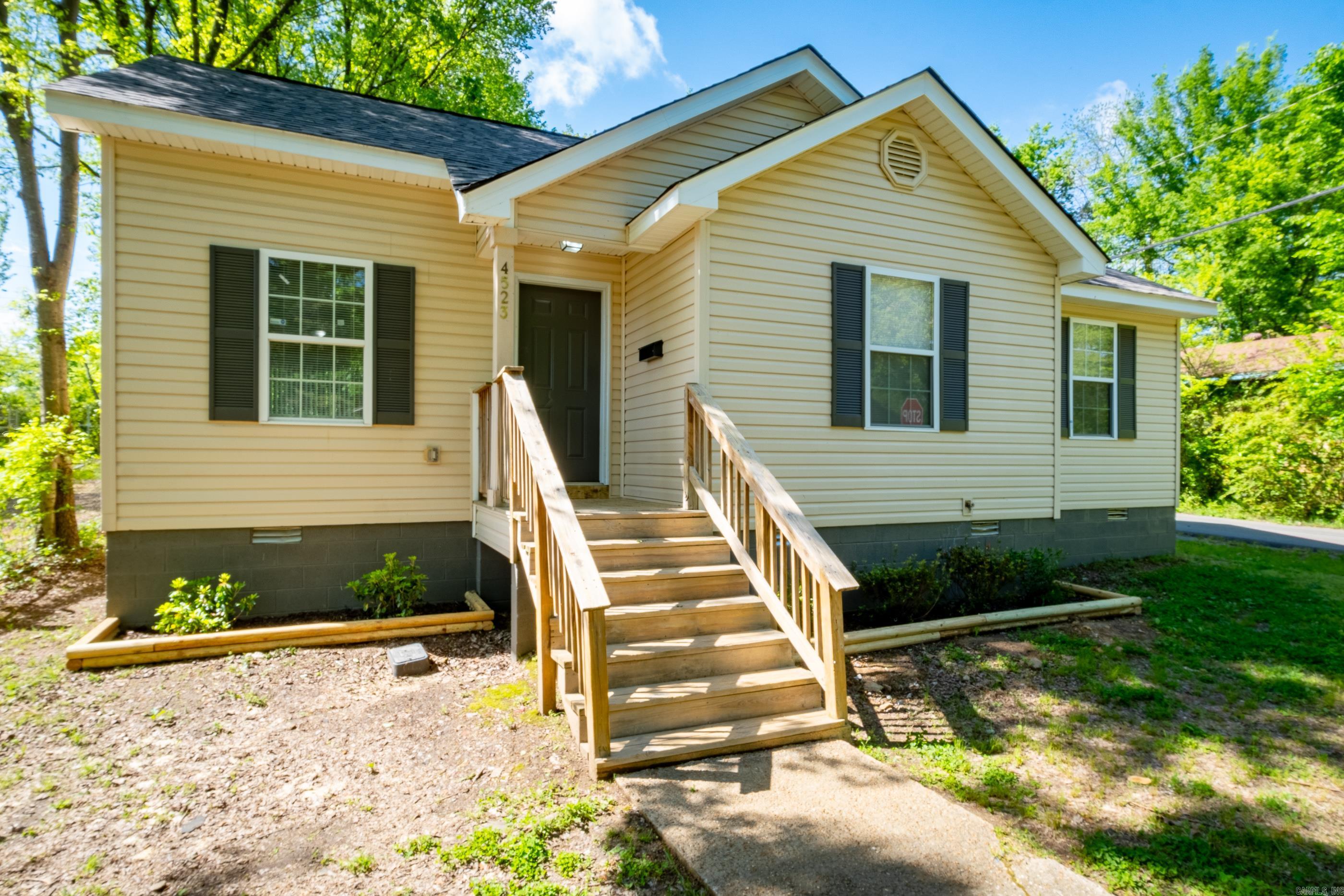 KAHN & HOLDERS ADDN - Residential