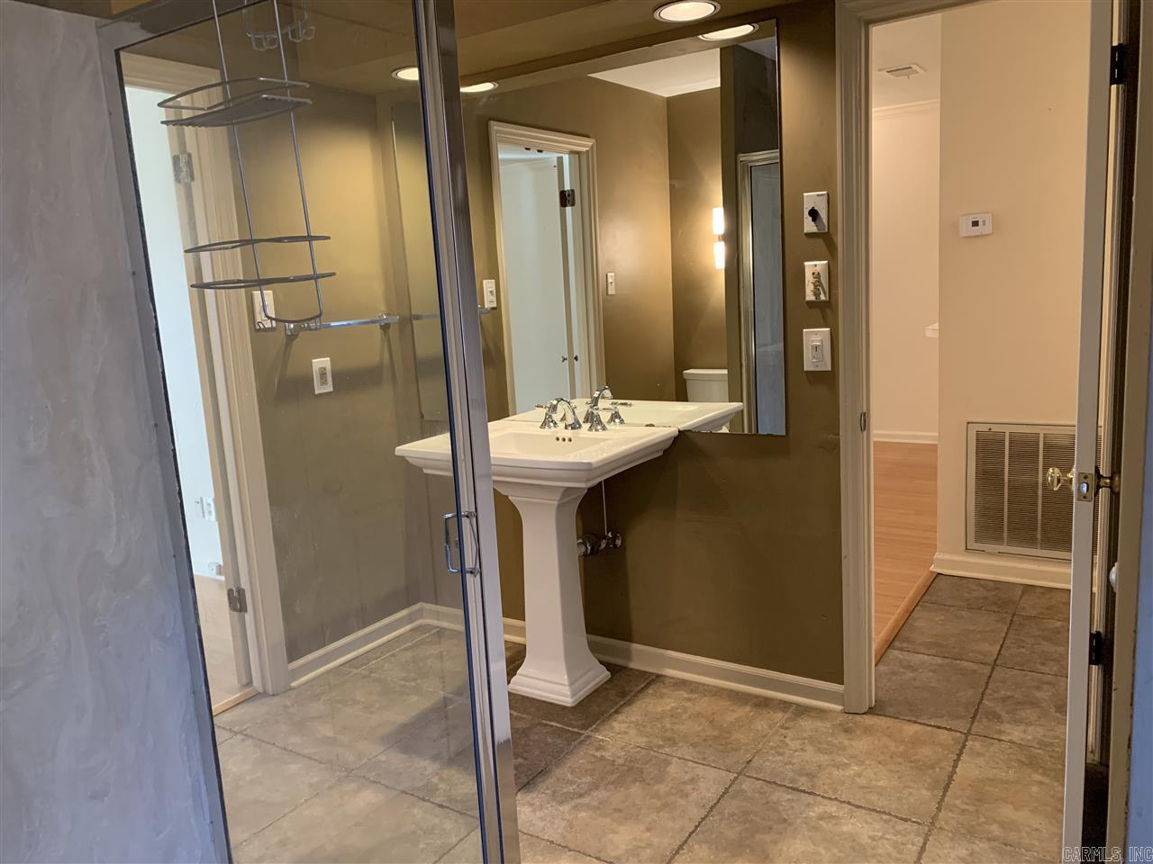 Linden Court - Residential Lease