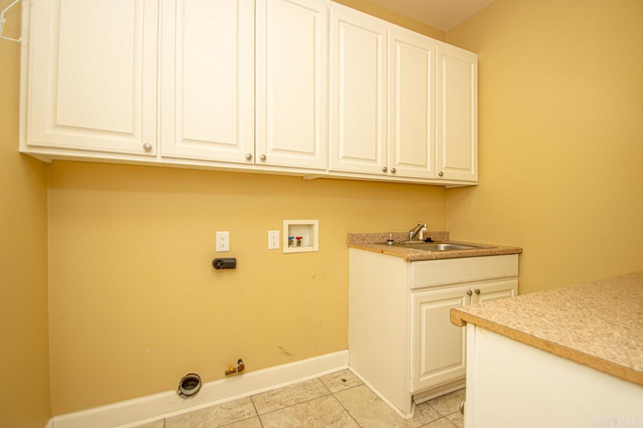 HURRICANE LAKE EST - Residential