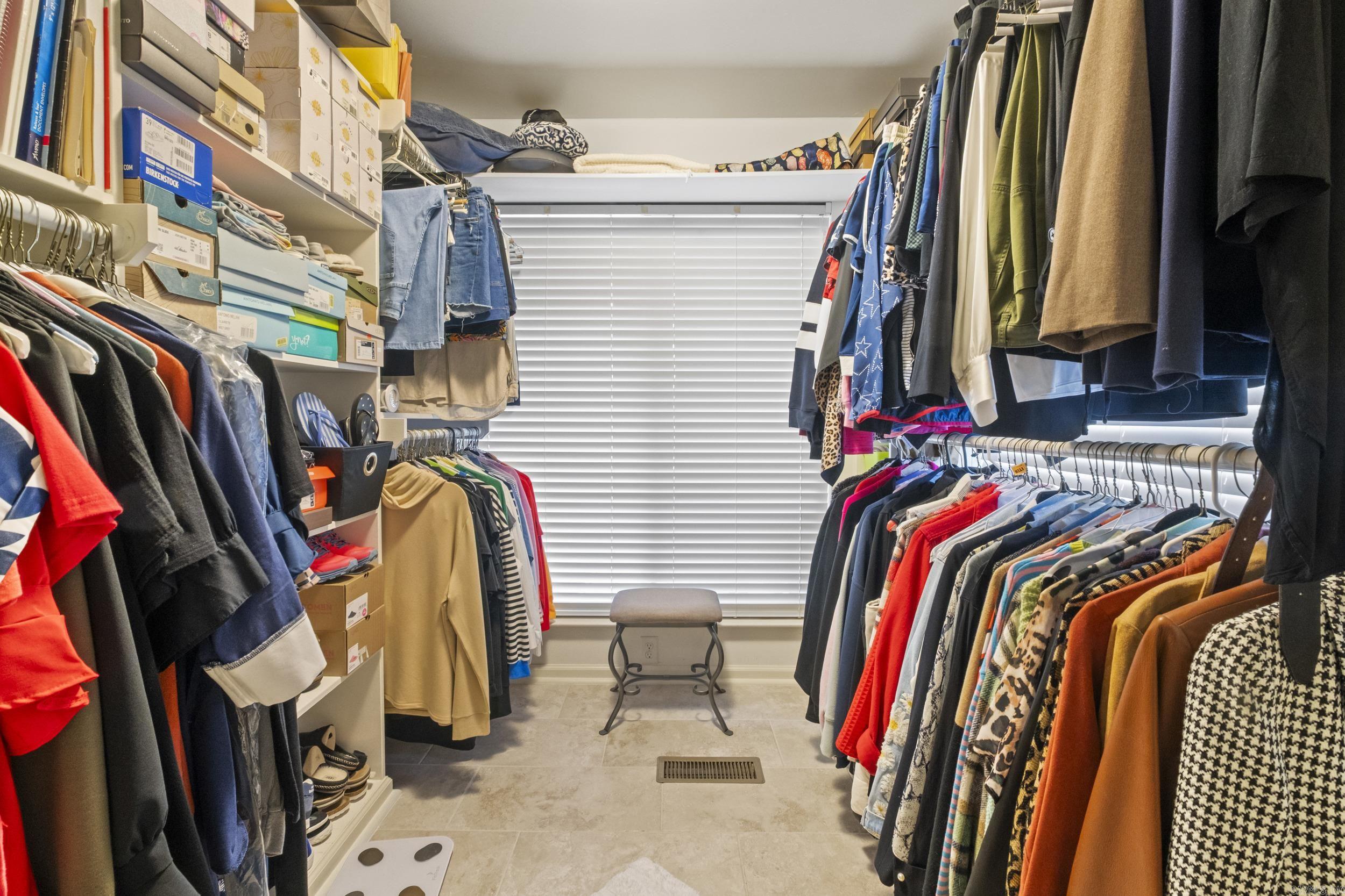 WINDSOR VALLEY ADDN - Residential