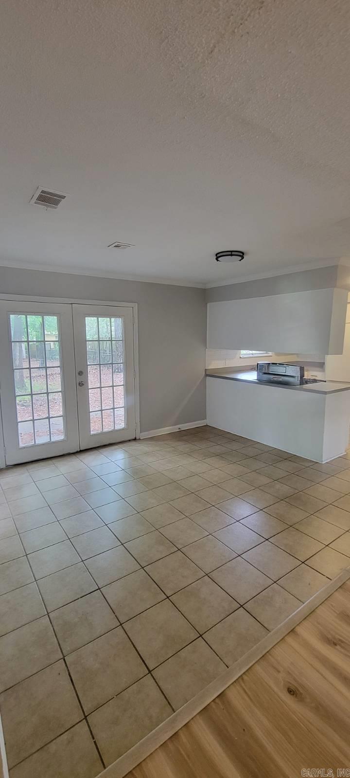 Burnalle Manor - Residential Lease