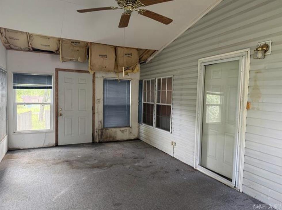 ROLLING CREEK - Residential