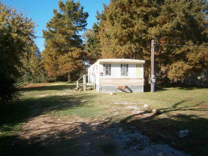 nice 3 bedroom 1 Bath mobile home