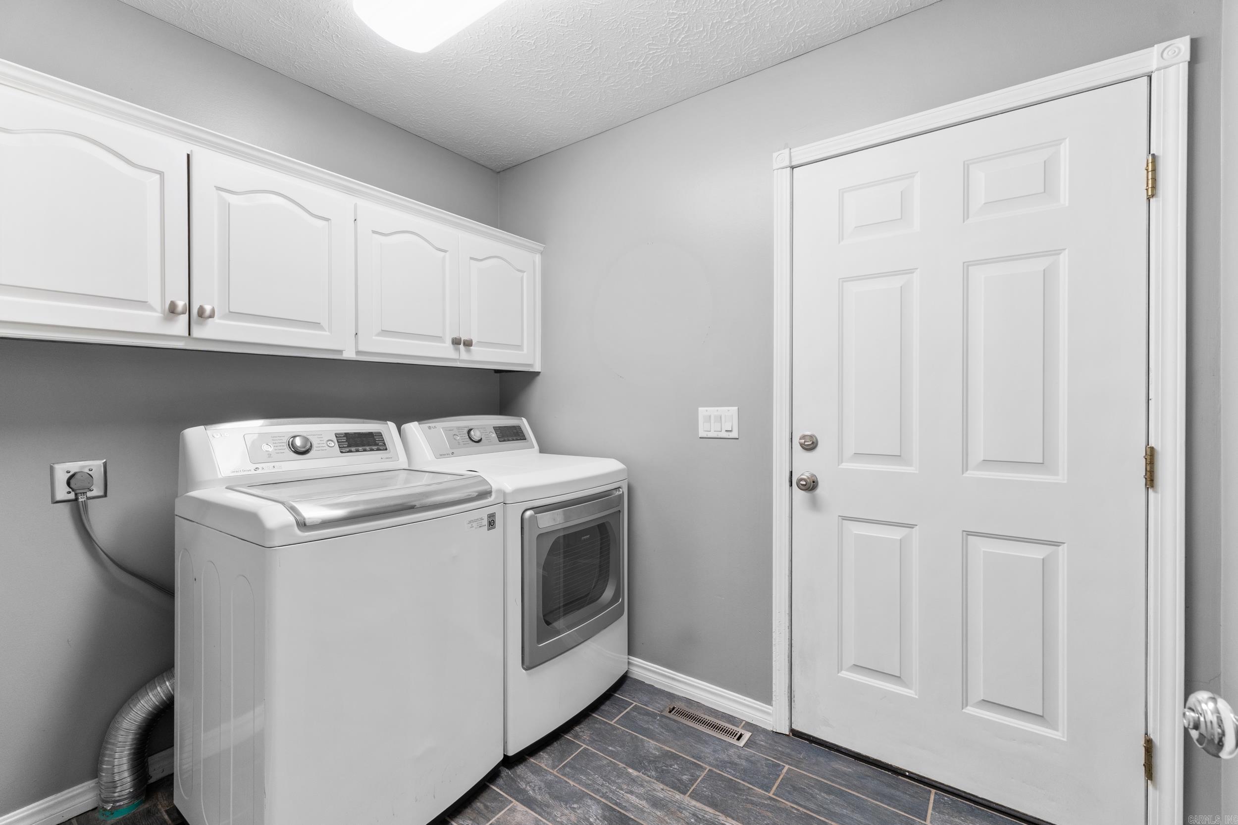 PEBBLE CREEK - Residential