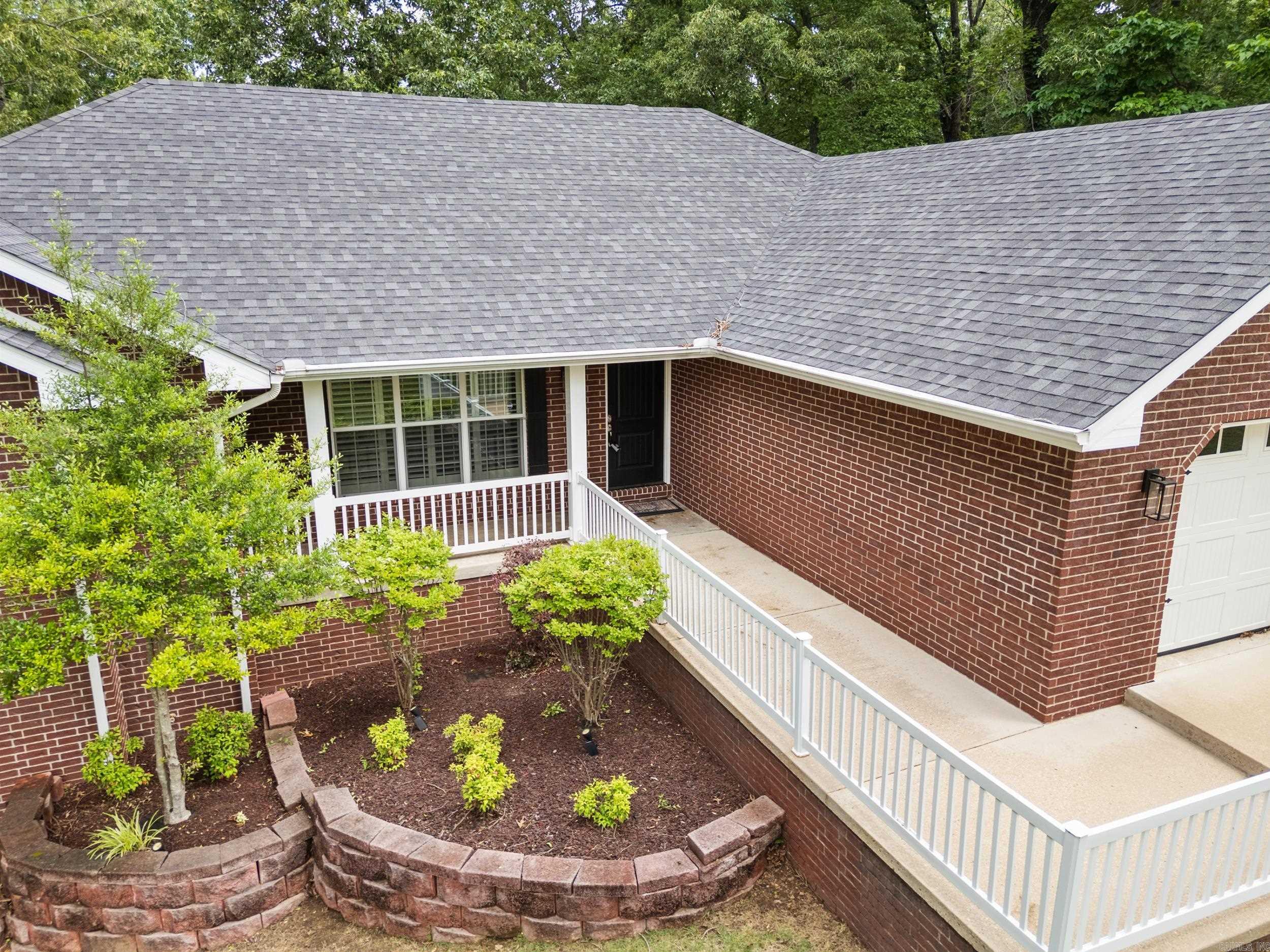 PEBBLE CREEK - Residential
