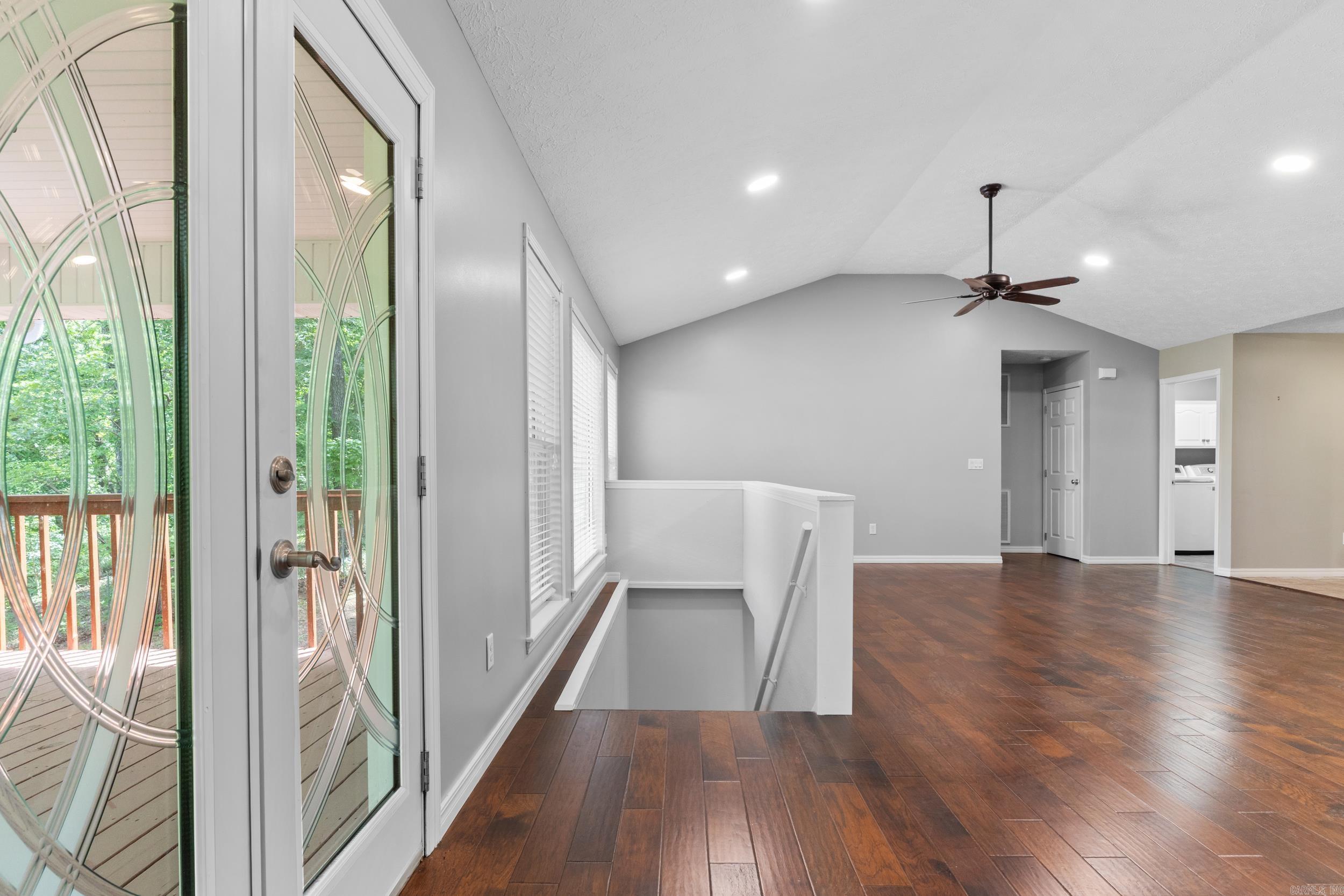 PEBBLE CREEK - Residential