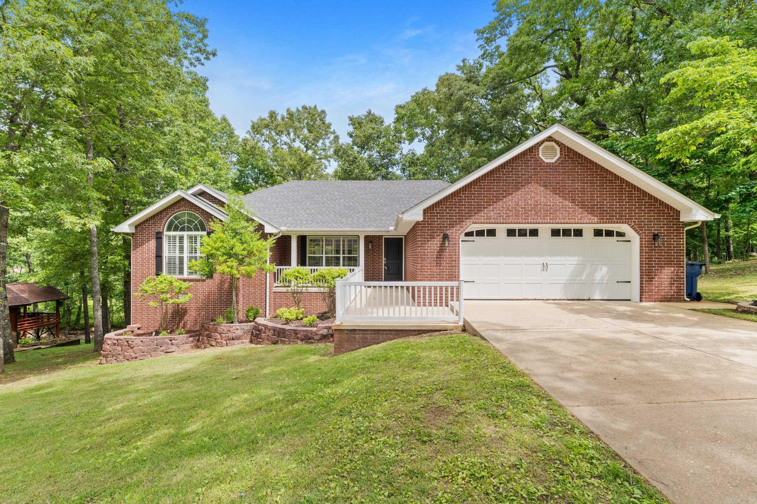 PEBBLE CREEK - Residential