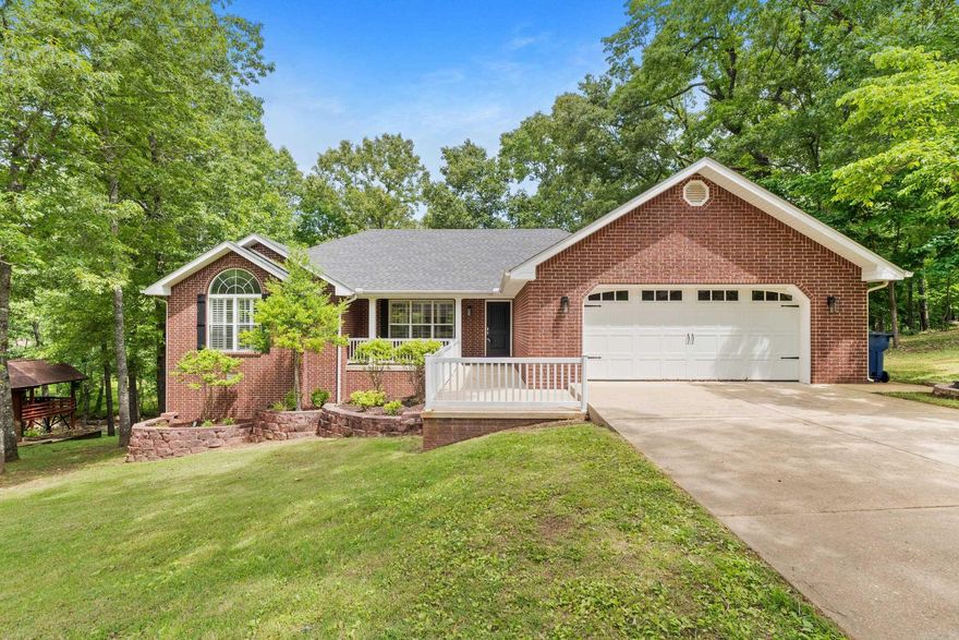 Luxury, space, and endless entertaining possibilities await in this gorgeous 3 bedroom, 3 bathroom brick and vinyl home situated on 0.65 ac m/l in the desirable Pebblecreek Subdivision. Showcasing new stainless steel and black appliances on both levels, this home is loaded with upgrades and designed for modern living. The impressive lower level features a full kitchen, dining bar, gaming area, and spacious gathering room that seamlessly open to a covered deck. The basement o ers incredible potential for a second living area, home theater, or recreation space. In the master you will find elegant tray ceilings and a spa-like primary bath with a soaking tub and walk-in shower create a touch of luxury throughout. With multiple outdoor entertainment spaces and a whole-house generator makes this property as practical as it is beautiful. This one checks all the boxes, schedule your showing today!