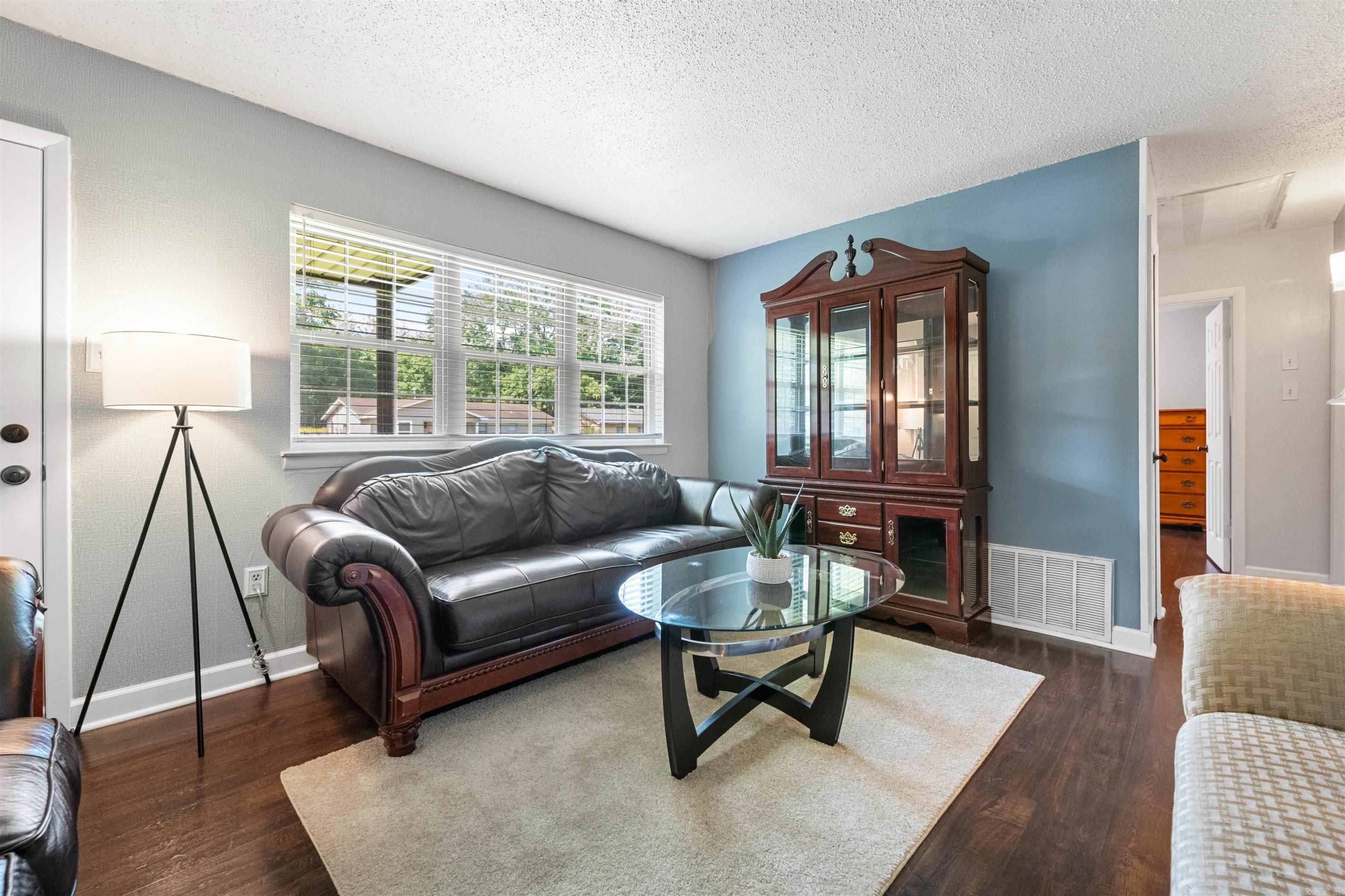 Delta Lawn - Residential