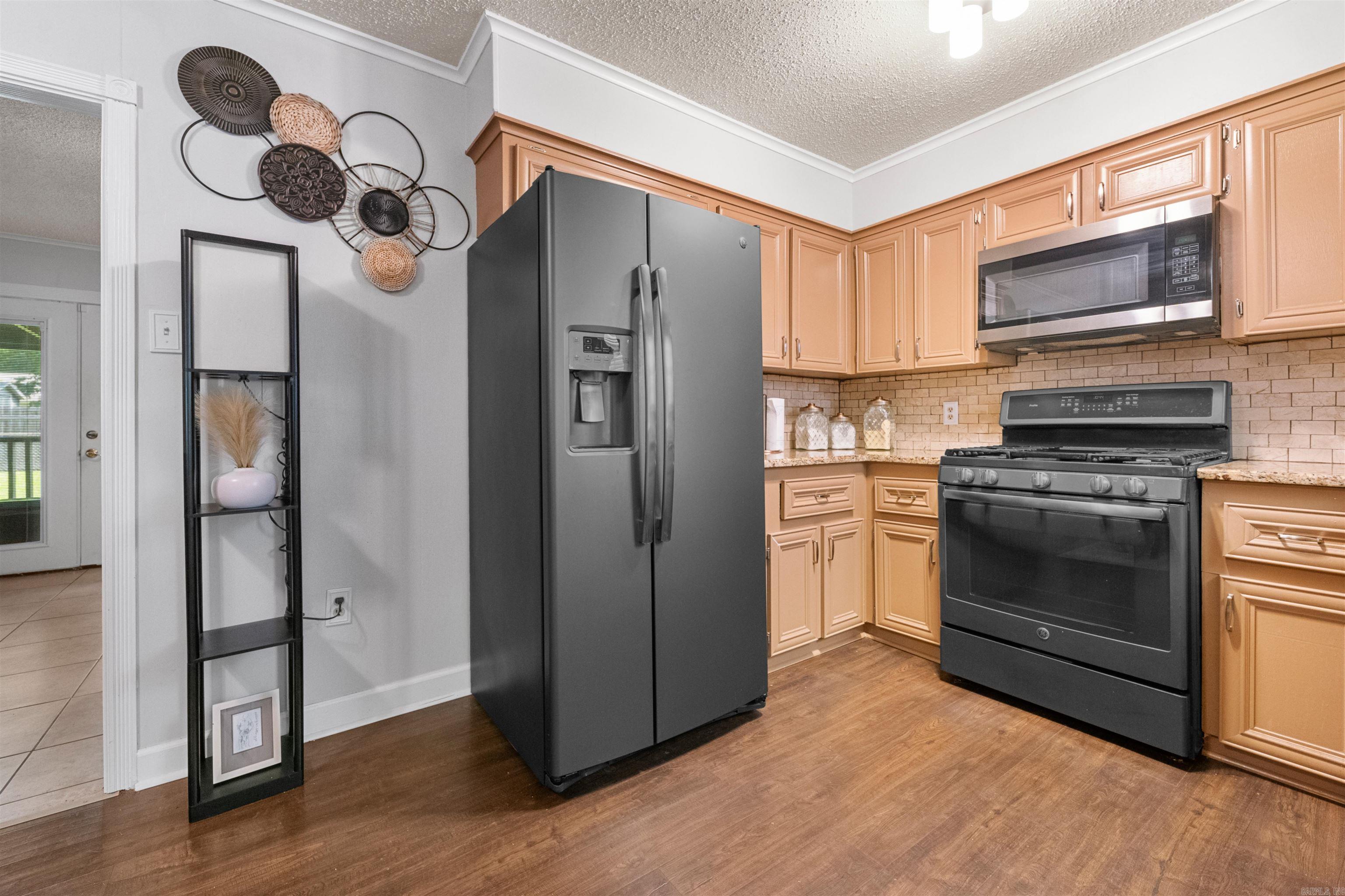 Delta Lawn - Residential