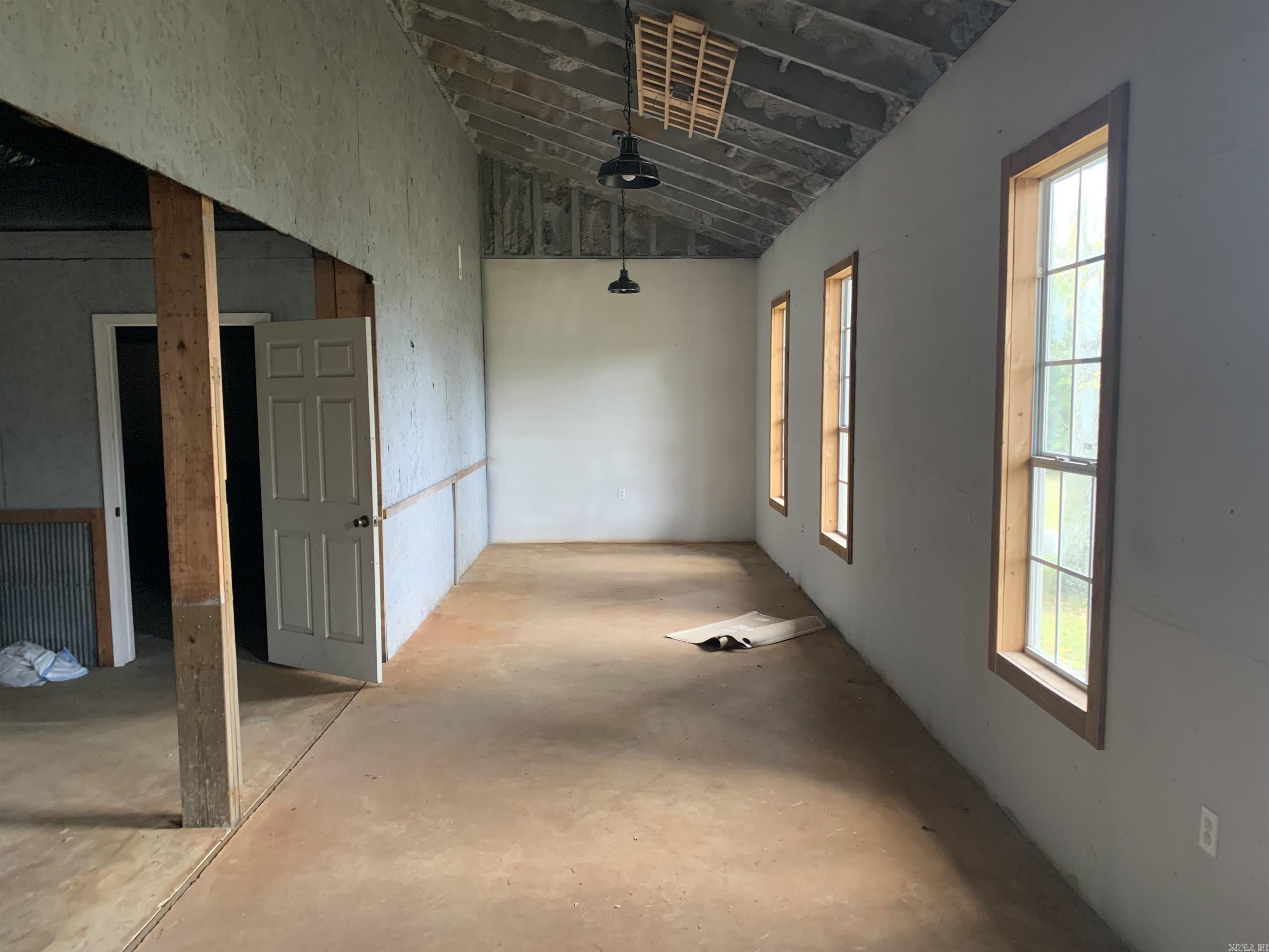 Metes & Bounds - Commercial Sale