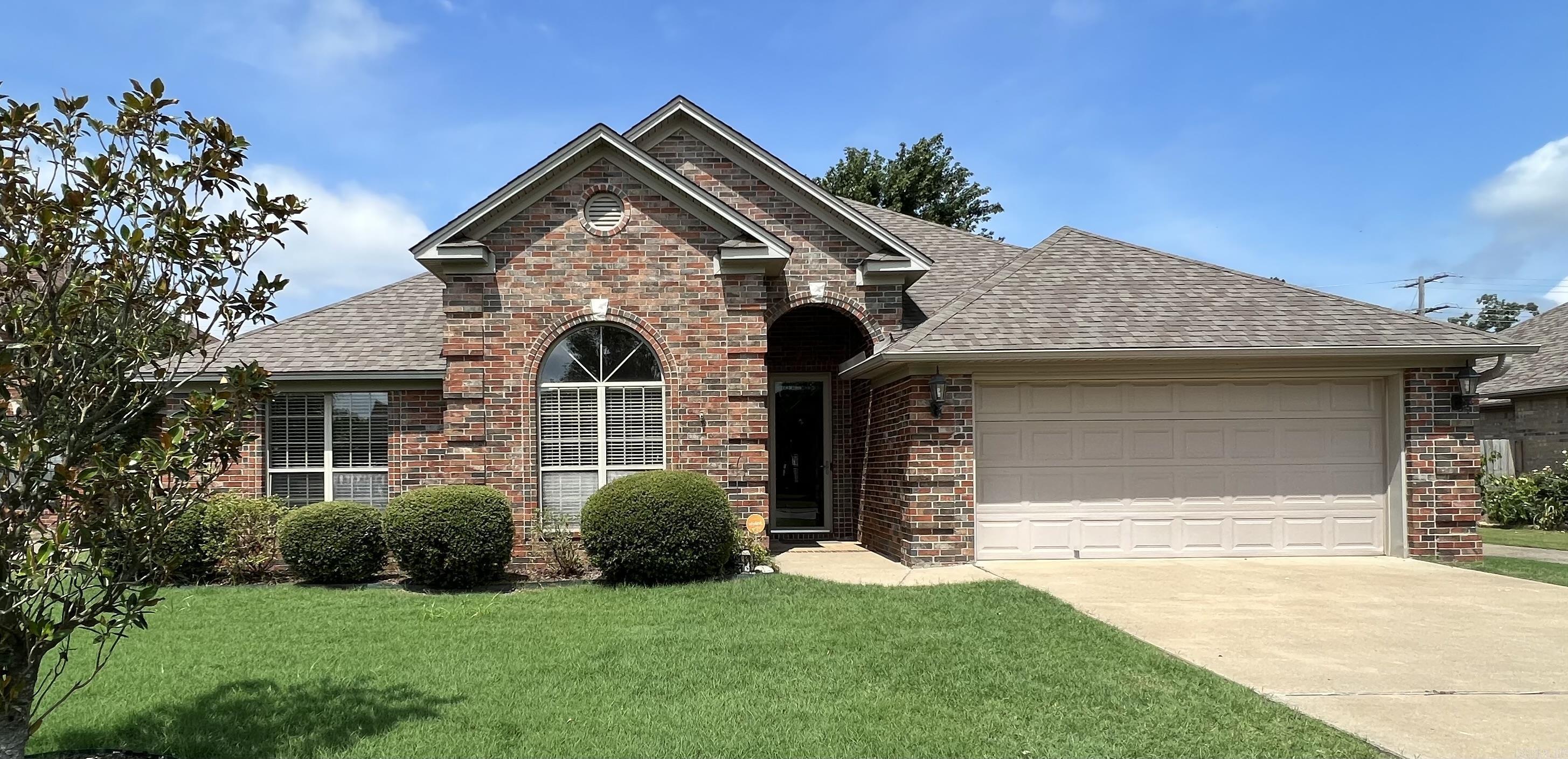 COUNTRY CLUB OF ARK THE - Residential