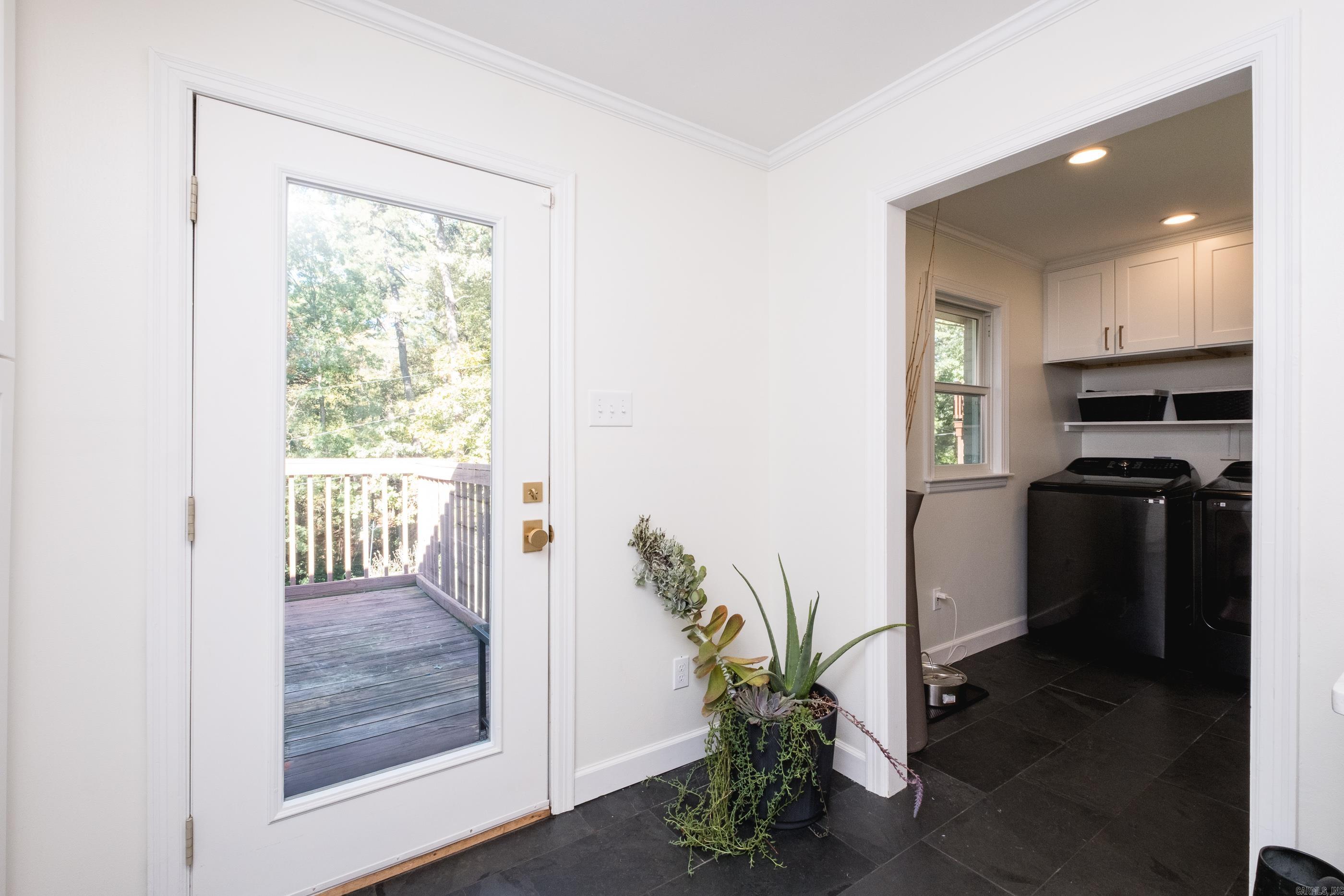 HOLLYWOOD - Residential