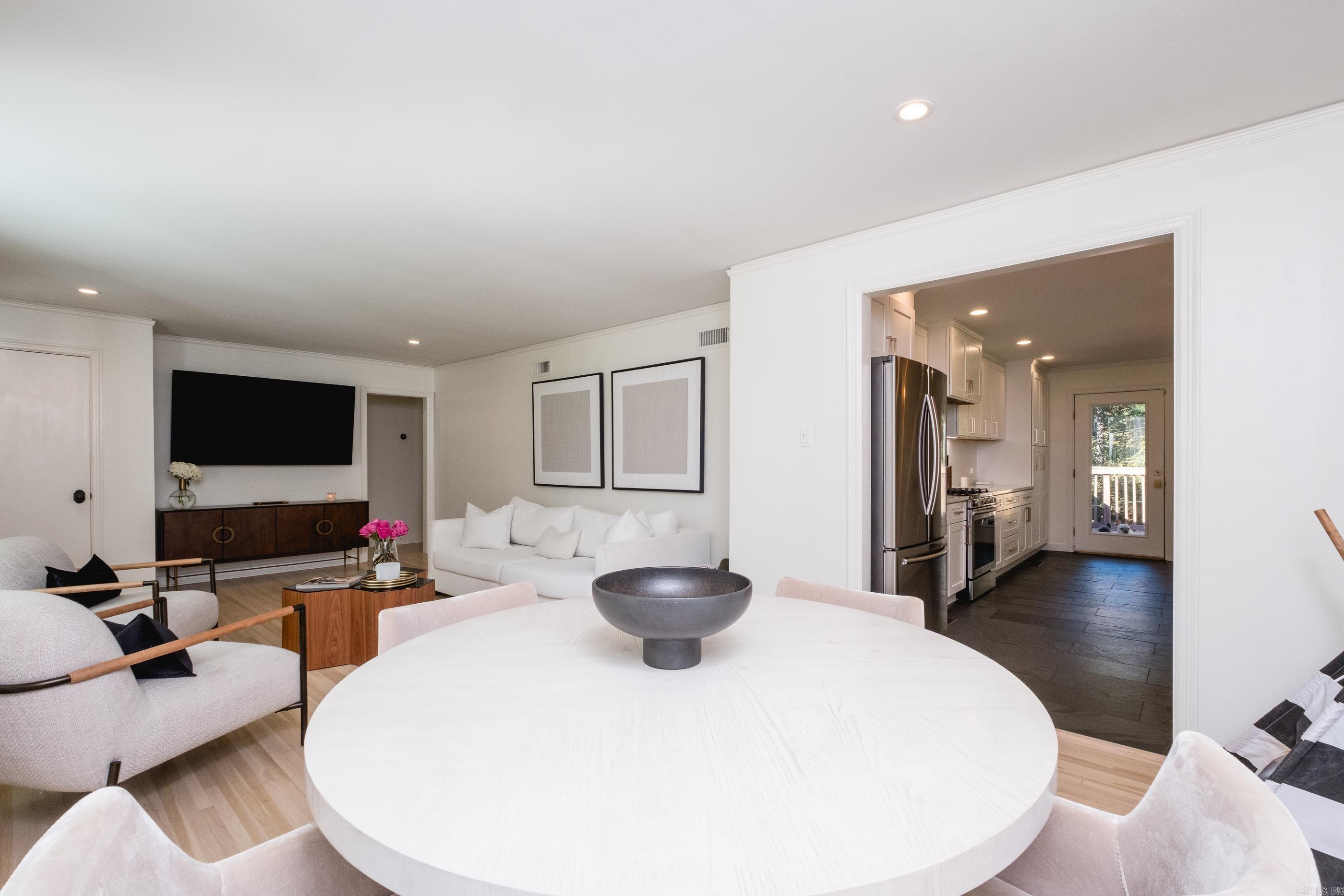 HOLLYWOOD - Residential