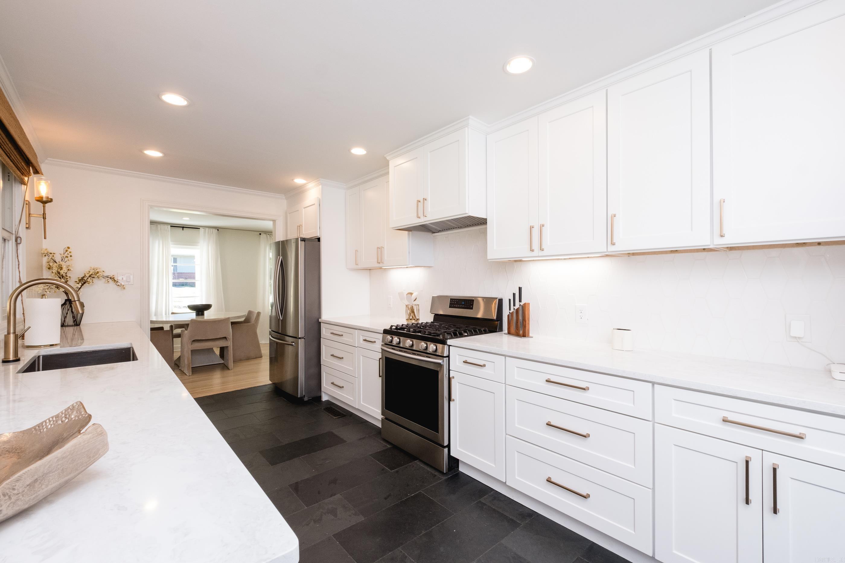 HOLLYWOOD - Residential