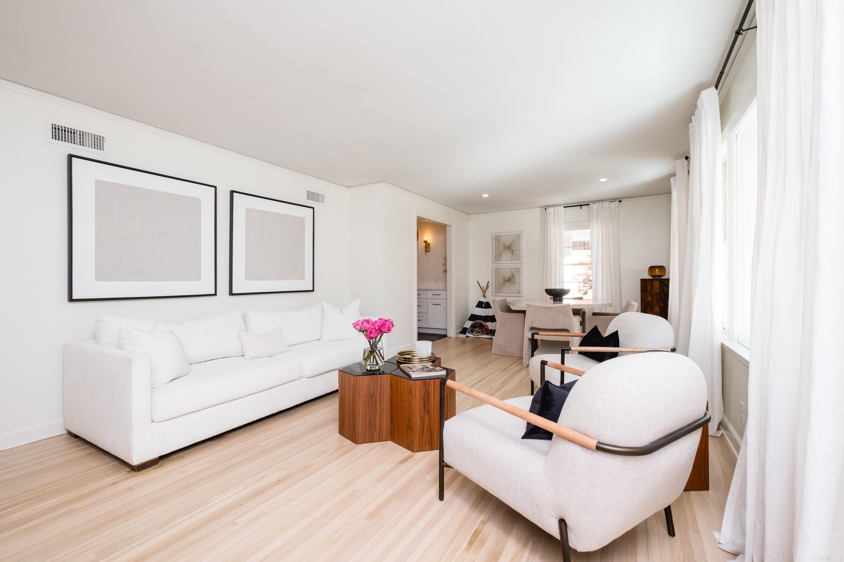 HOLLYWOOD - Residential