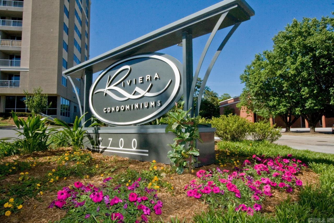 Lovely one bedroom condo with great view of downtown Little Rock.
