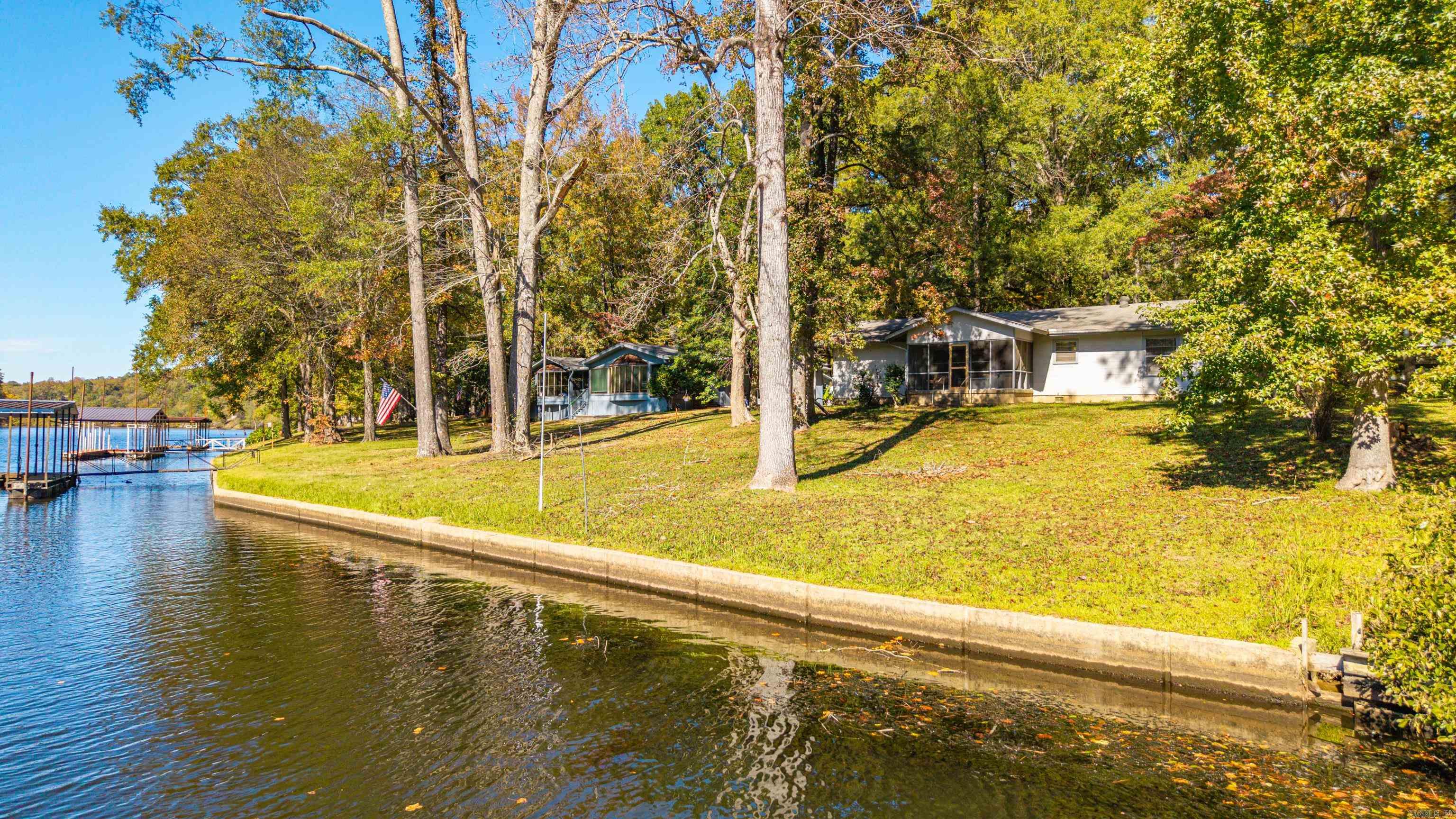 SNUG HARBOR LAKE SHORE - Residential