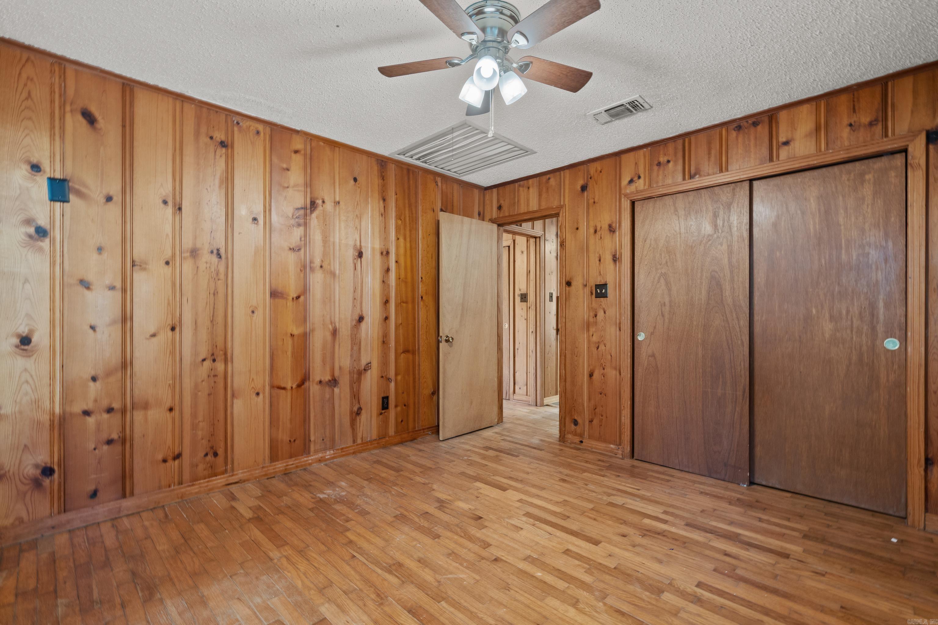 SNUG HARBOR LAKE SHORE - Residential