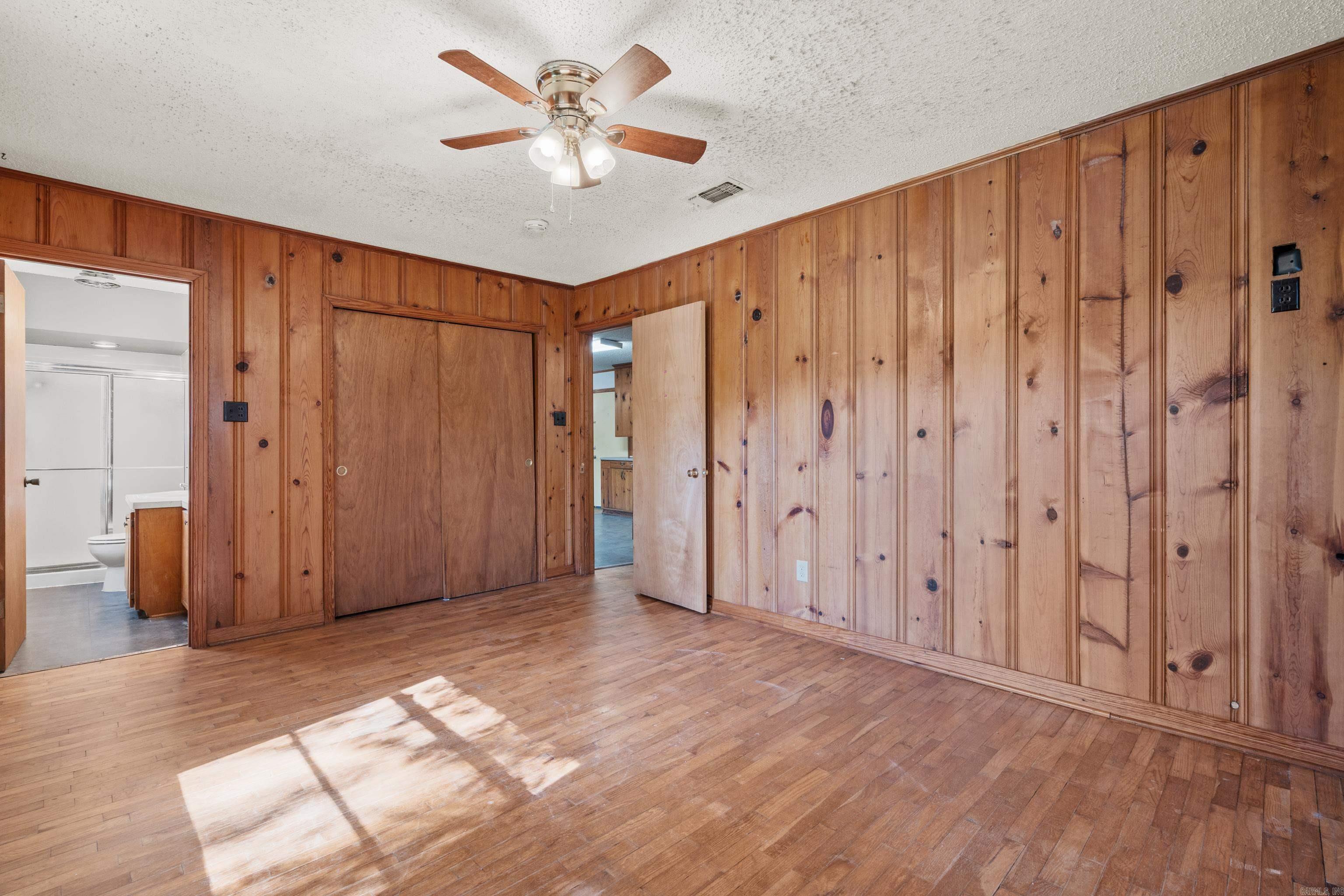 SNUG HARBOR LAKE SHORE - Residential