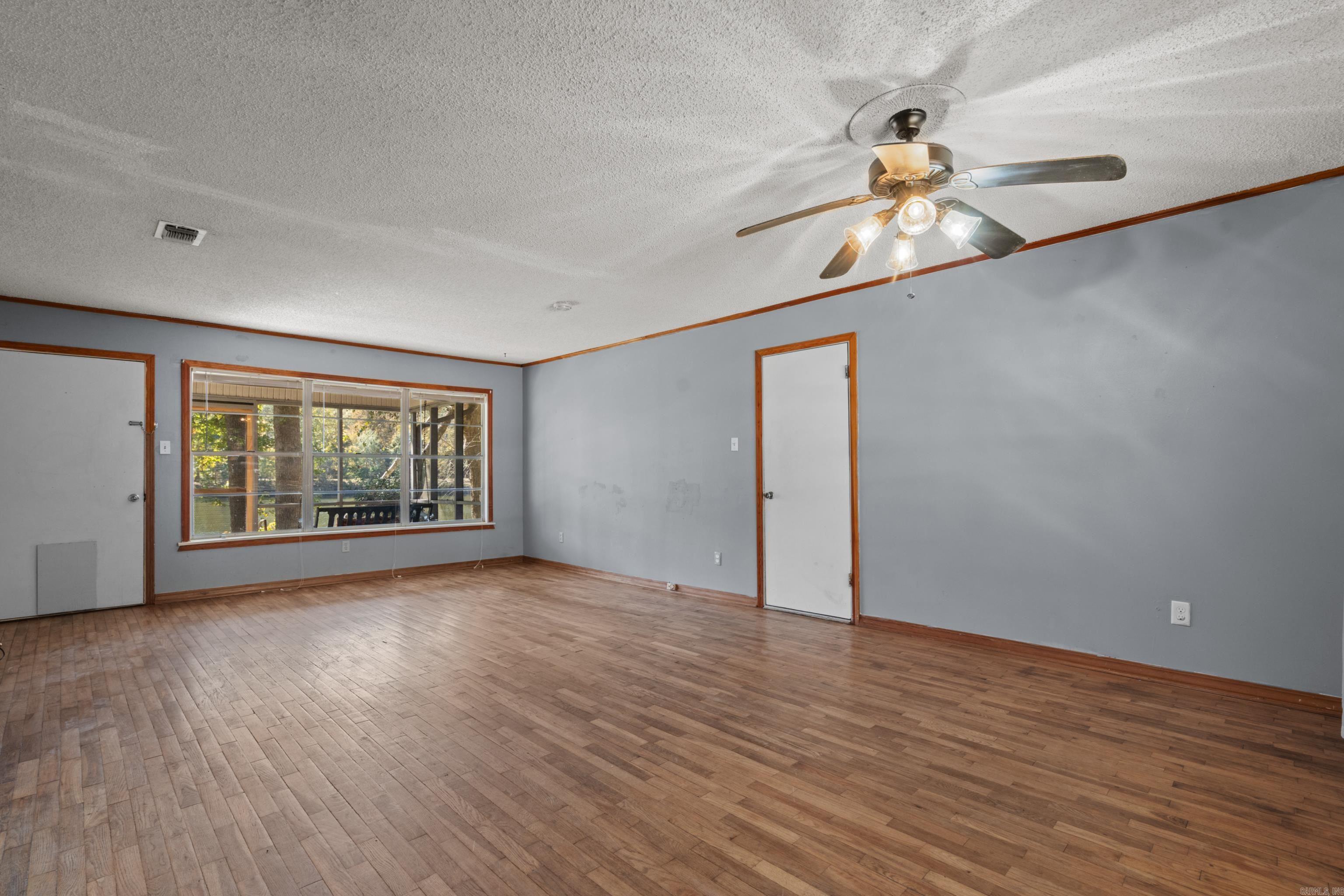 SNUG HARBOR LAKE SHORE - Residential