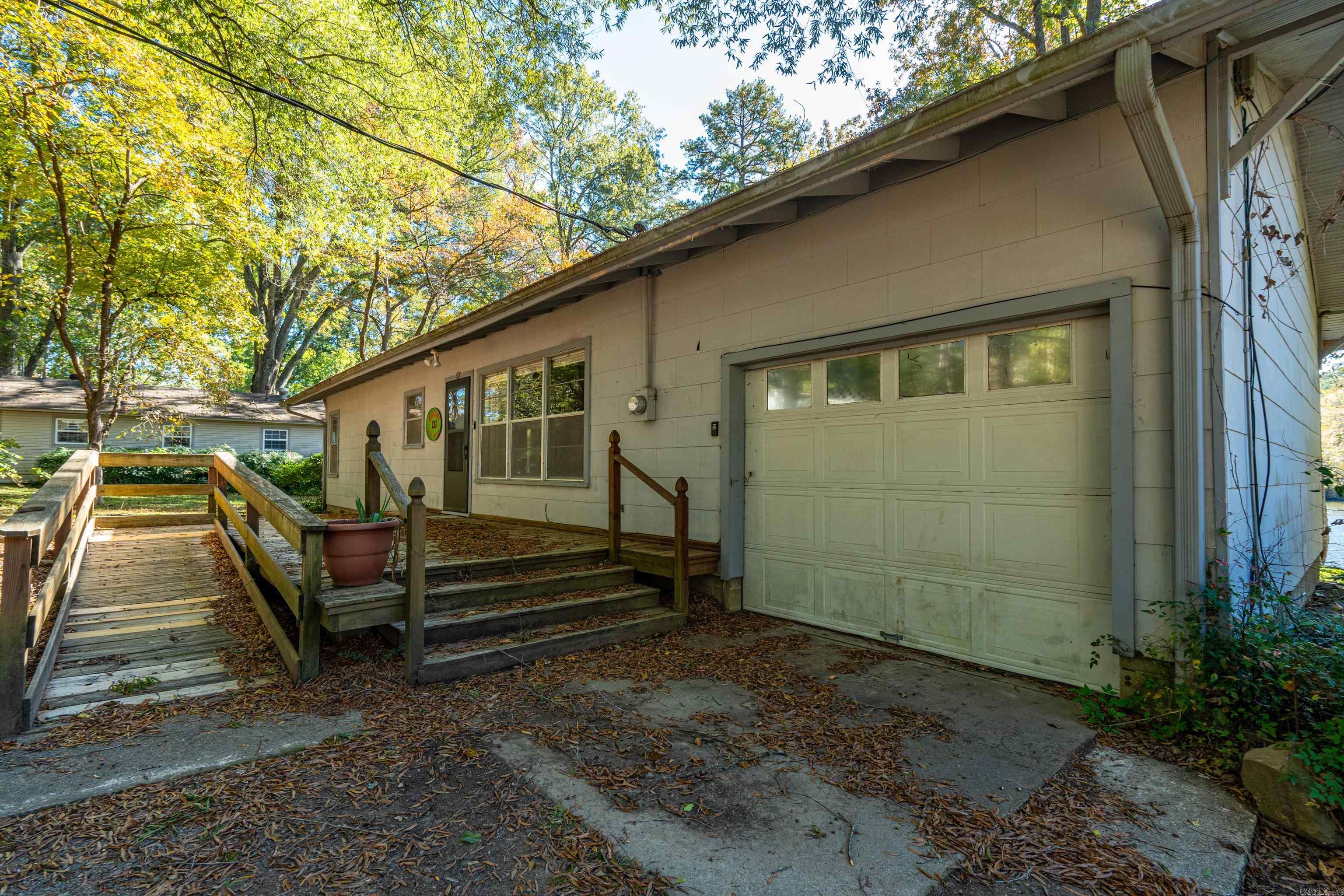 SNUG HARBOR LAKE SHORE - Residential