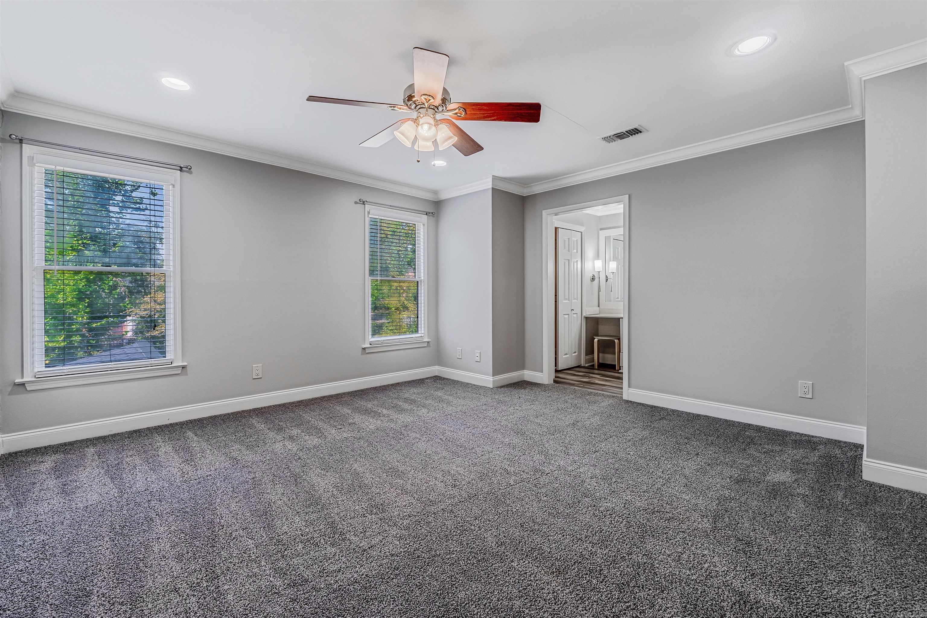 ANDOVER SQUARE - Residential