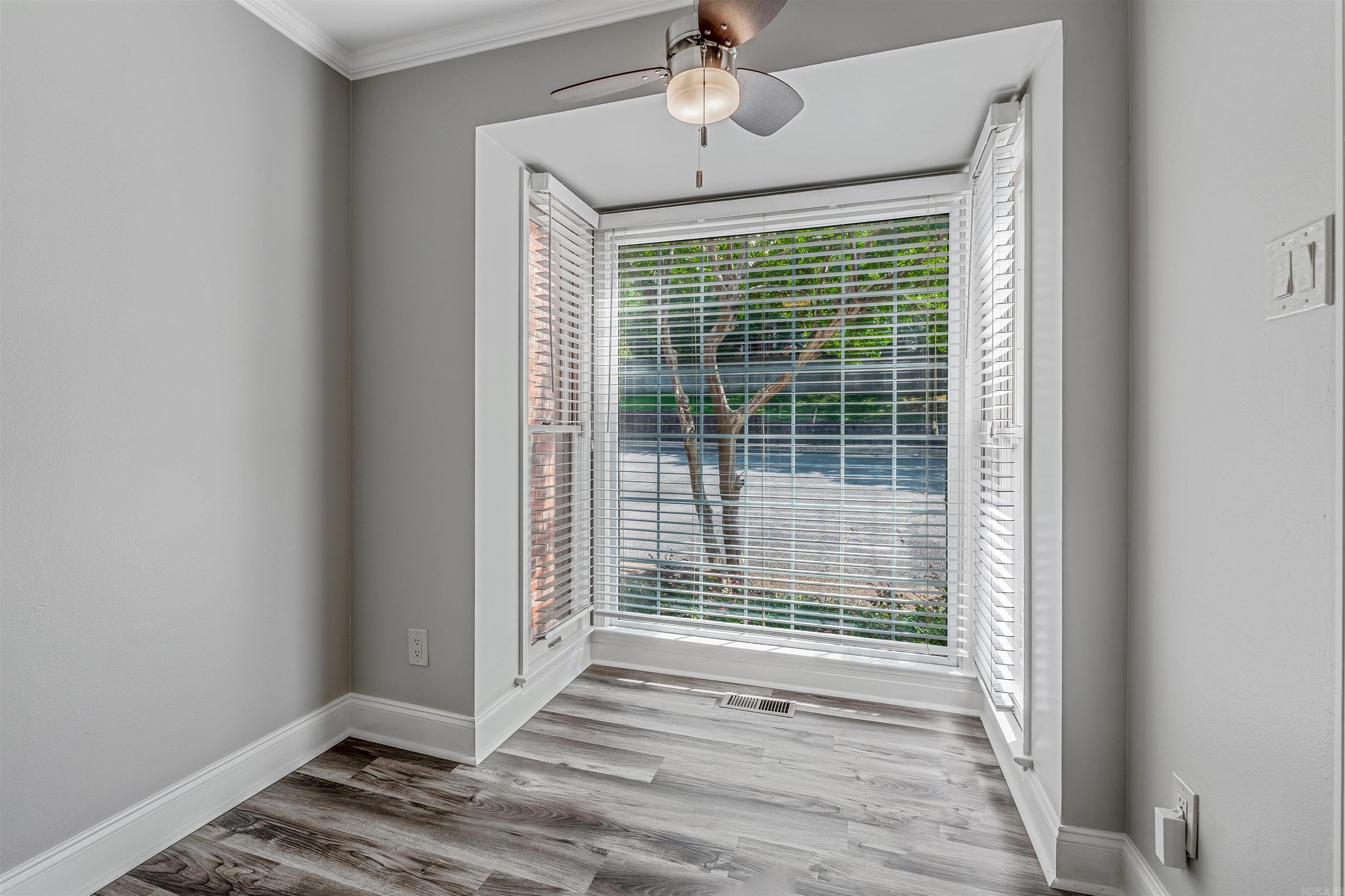 ANDOVER SQUARE - Residential