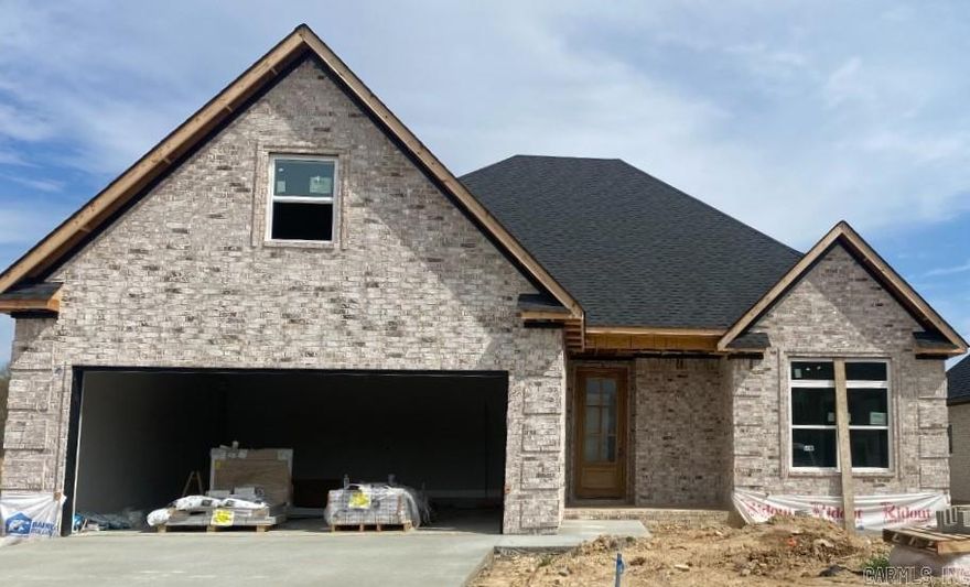 The gracious 3/4 bedroom, 3 bath home in Sarah's Crossing is in the Valley View School district subdivision awaits you! The exterior is covered with all brick & multiple windows surrounding the breakfast. The master bath features double sinks, soaker tub with tile surround, a custom tile shower with a glass shower door and an extra large closet. The fireplace will have a full brick finish. Additional features include crown molding, ceiling fans, prefinished wood shelving.