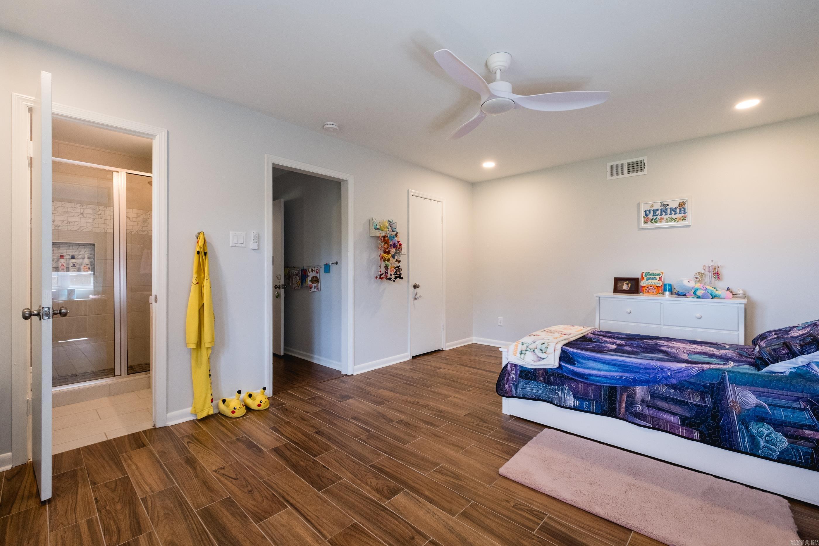 WALTON HEIGHTS - Residential