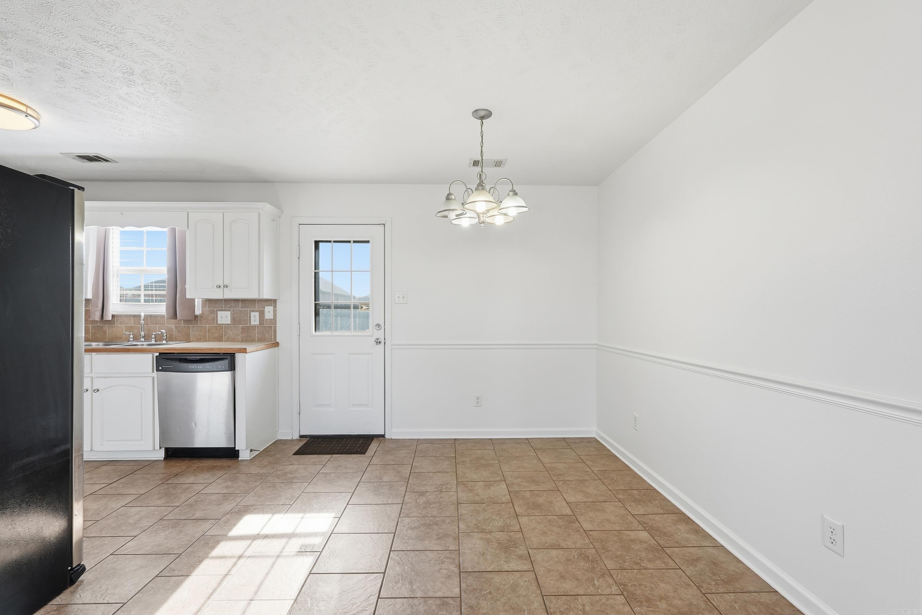 STONEHENGE PLACE - Residential