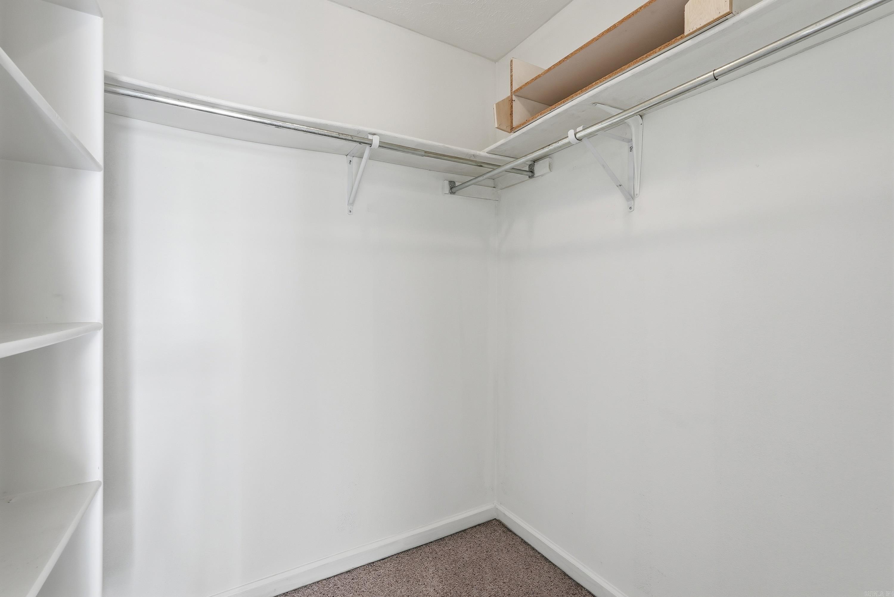 STONEHENGE PLACE - Residential