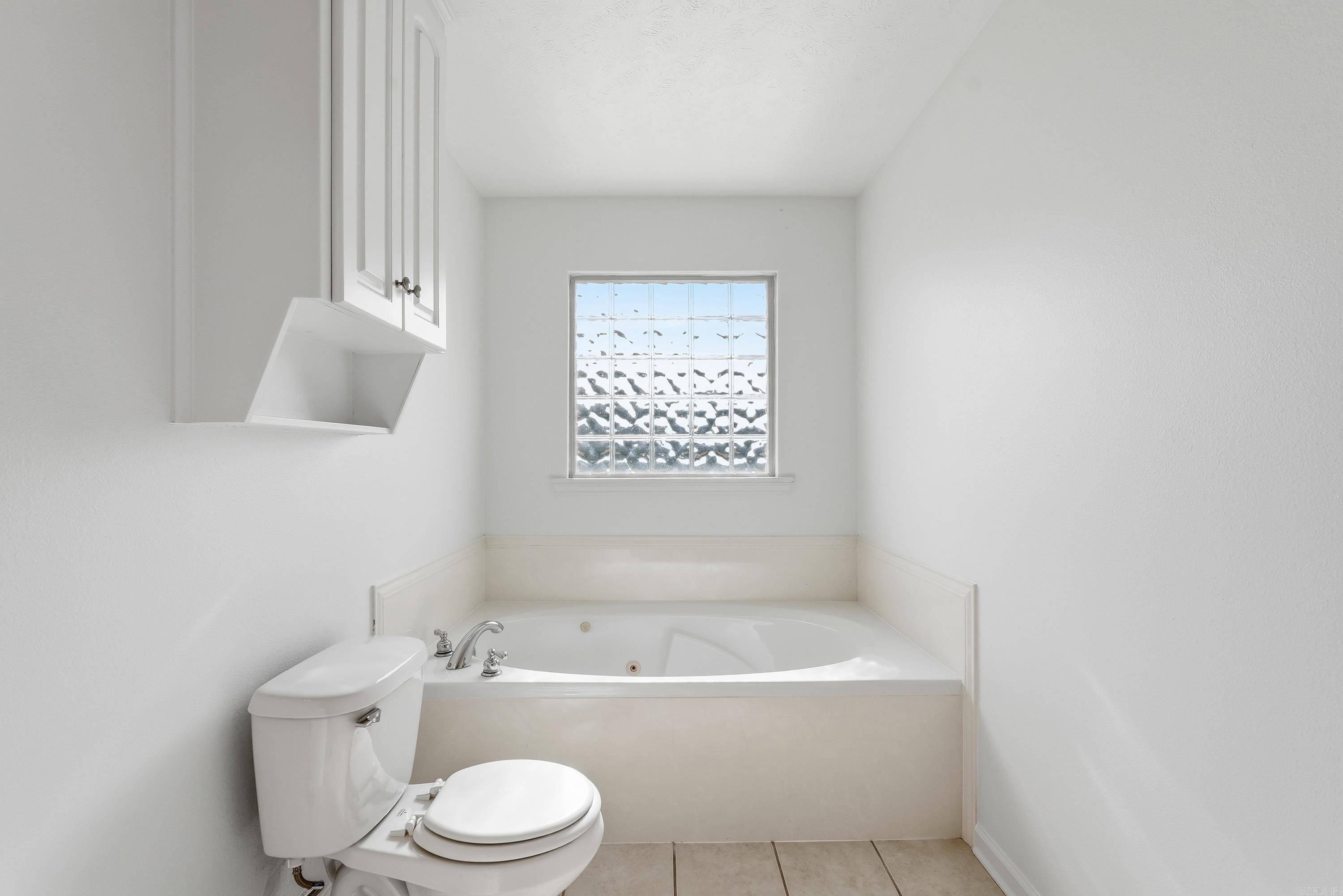 STONEHENGE PLACE - Residential