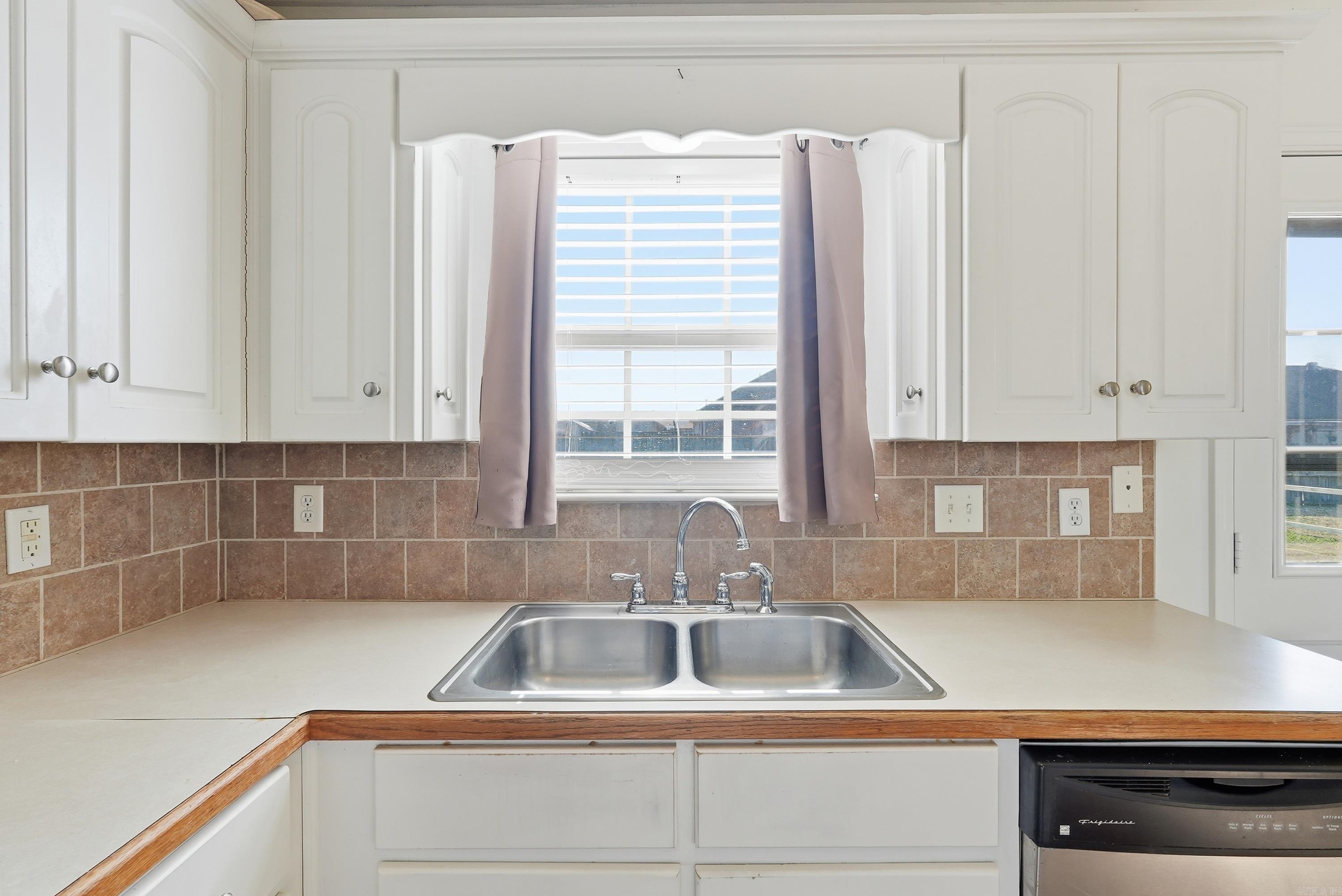 STONEHENGE PLACE - Residential