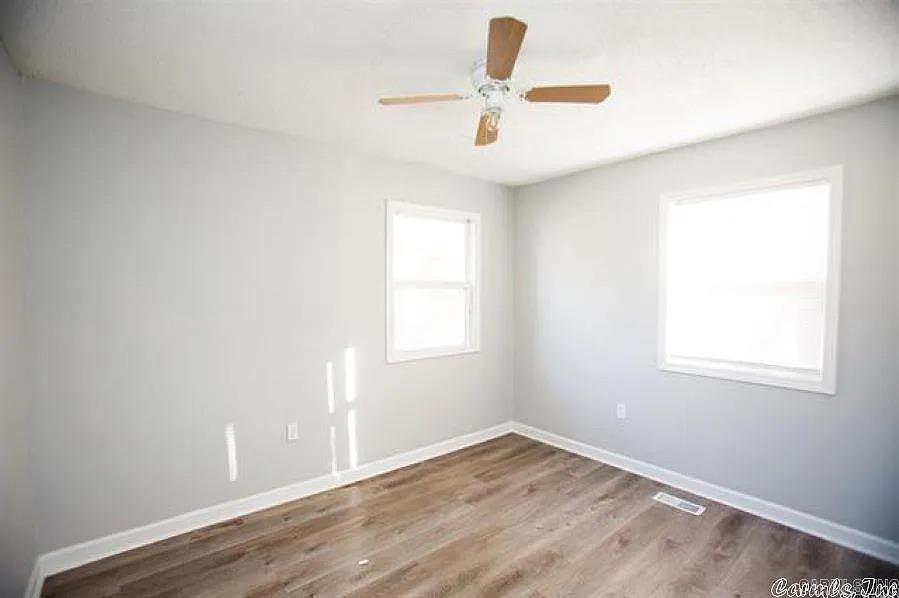 WAKEFIELD VILLAGE - Residential