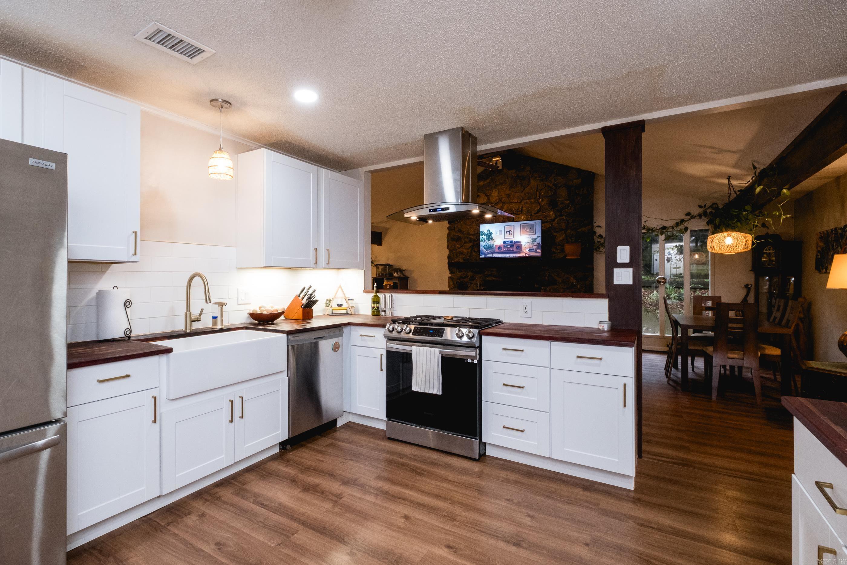 WALNUT VALLEY - Residential